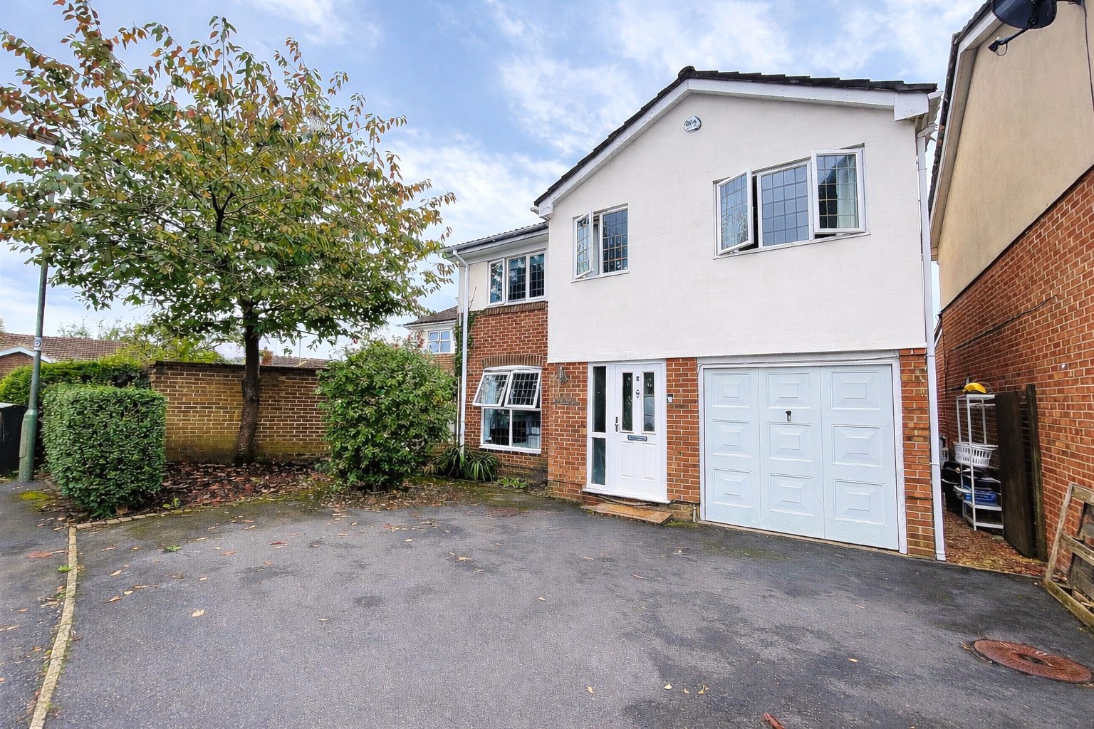 The Gardens, Tongham, Farnham, Surrey, GU10