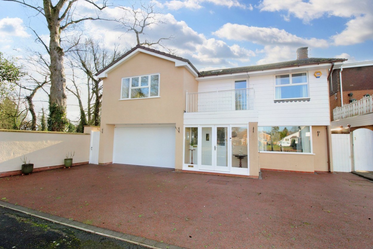 Beech Wood Close