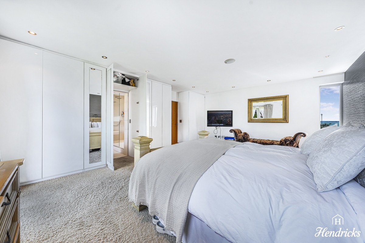 Chalkwell Esplanade, Westcliff-on-sea, SS0 8, photo 25