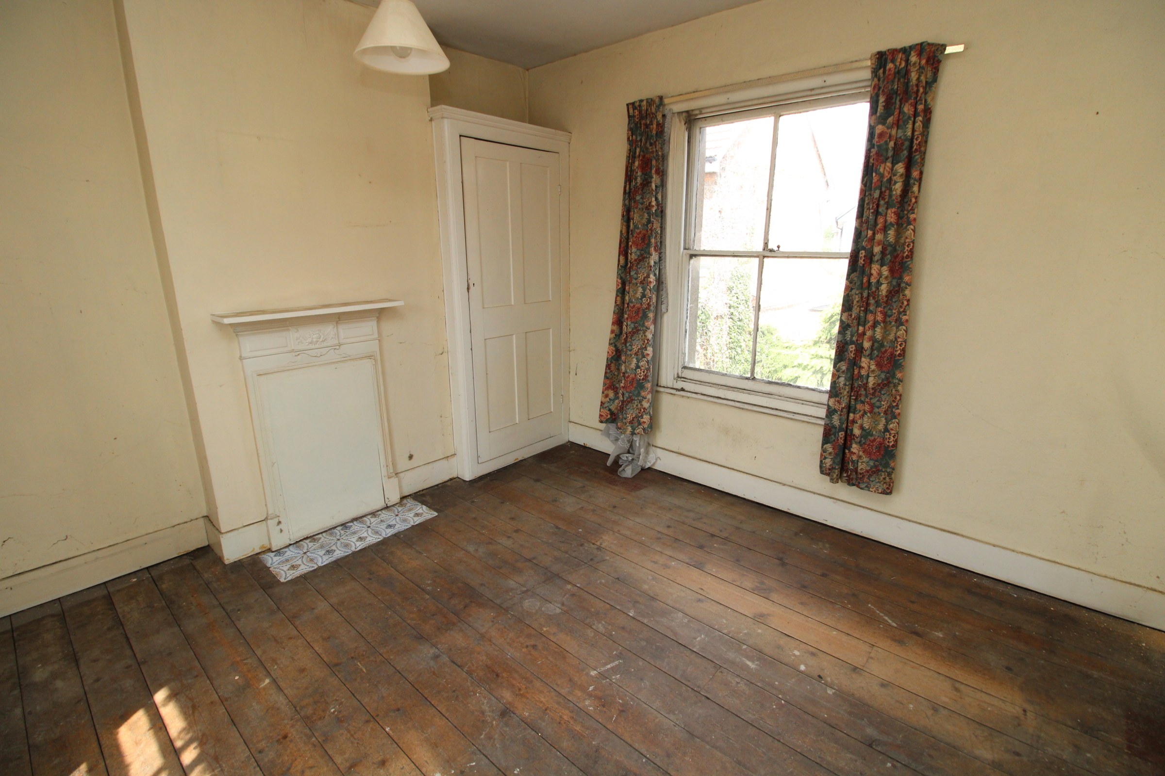 High Street, Clapham, MK41, photo 13