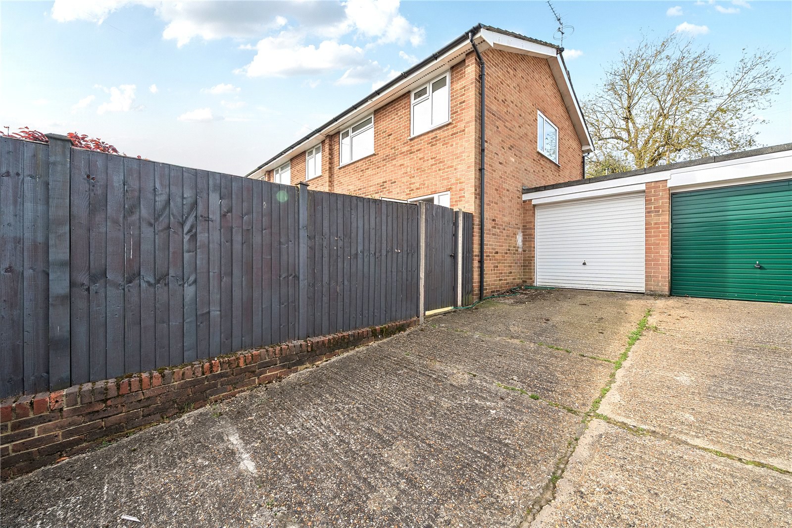 Lower Guildford Road, Knaphill, Woking, Surrey, GU21, photo 14