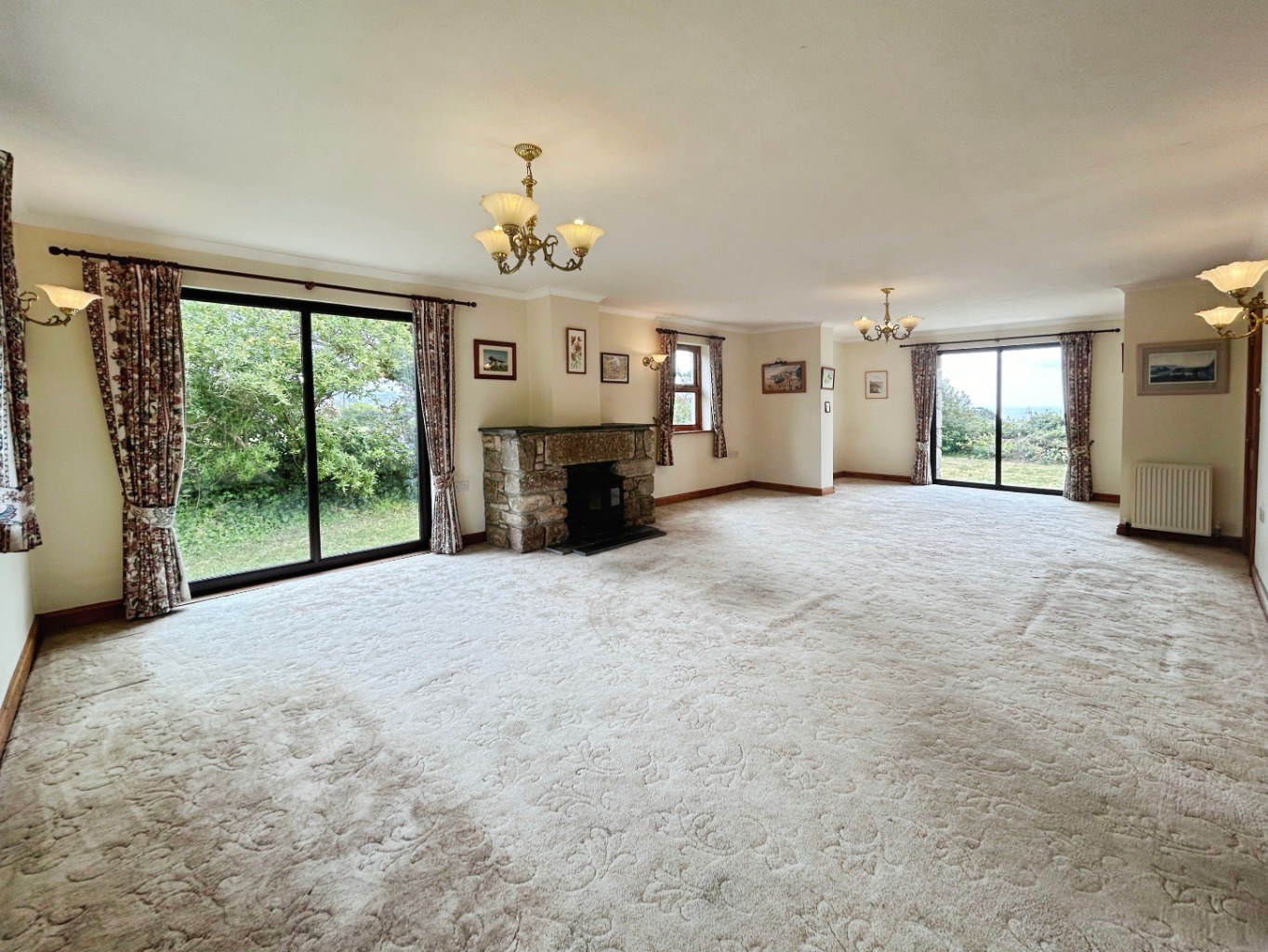 Kenneggy, Spacious home with no onward chain, photo 2