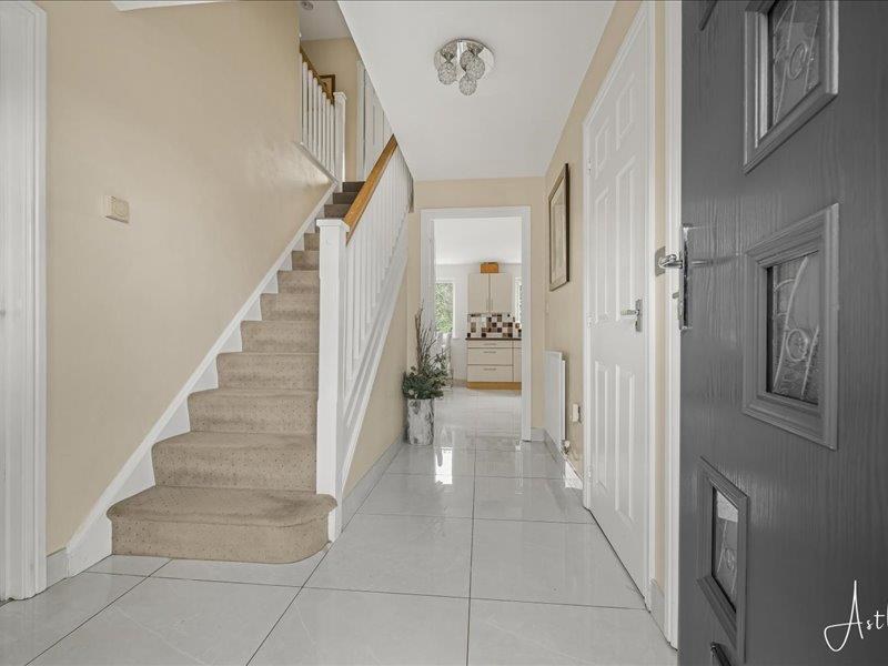 Edith Mills Close, Neath, photo 2