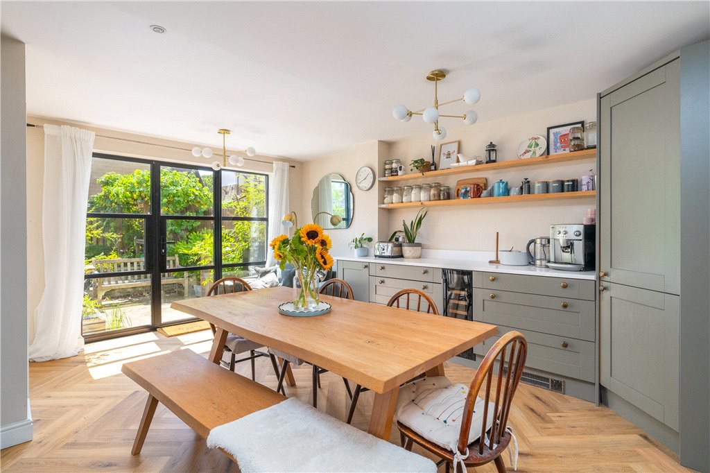 Kingsdale Avenue, Menston, Ilkley, West Yorkshire, LS29, photo 3