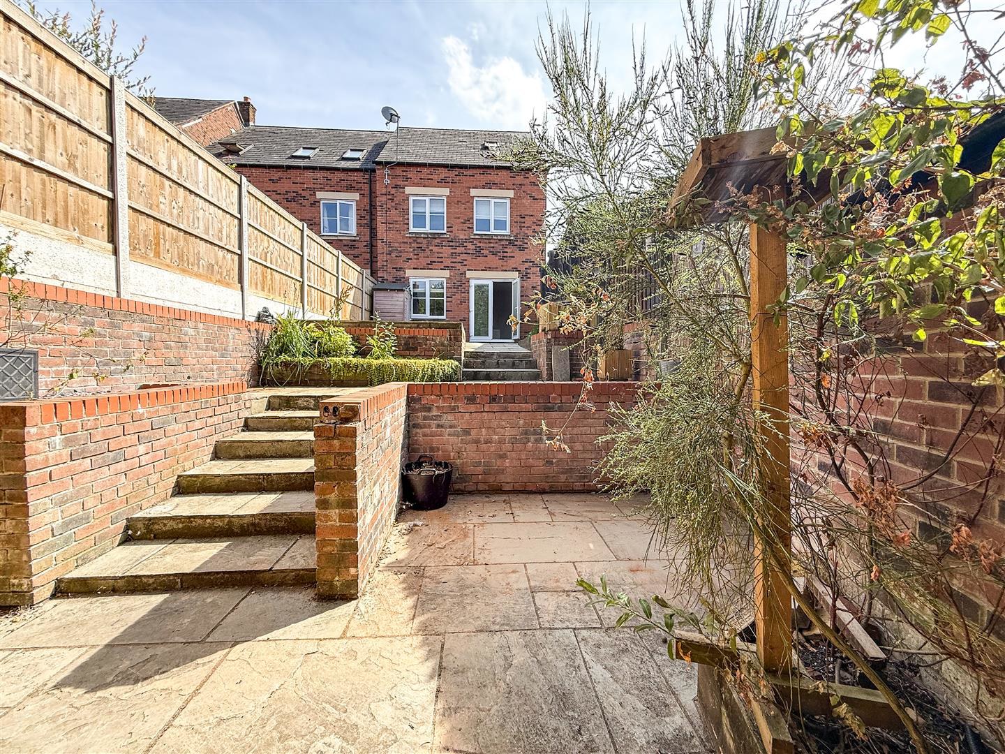 Geneva Way, Biddulph, ST8 7FE, photo 2