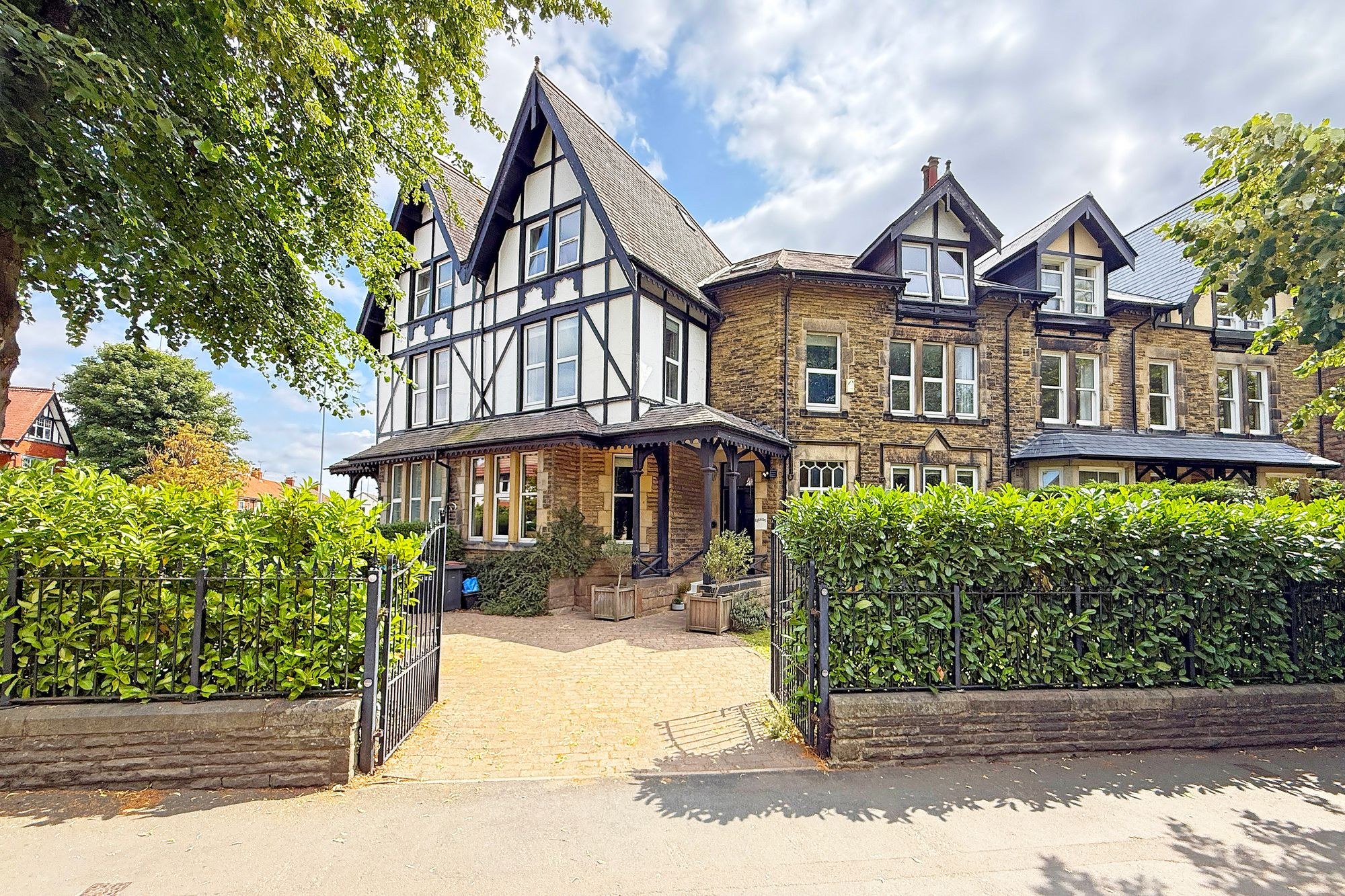 6 bed home for sale in Lancaster Park Road, Harrogate