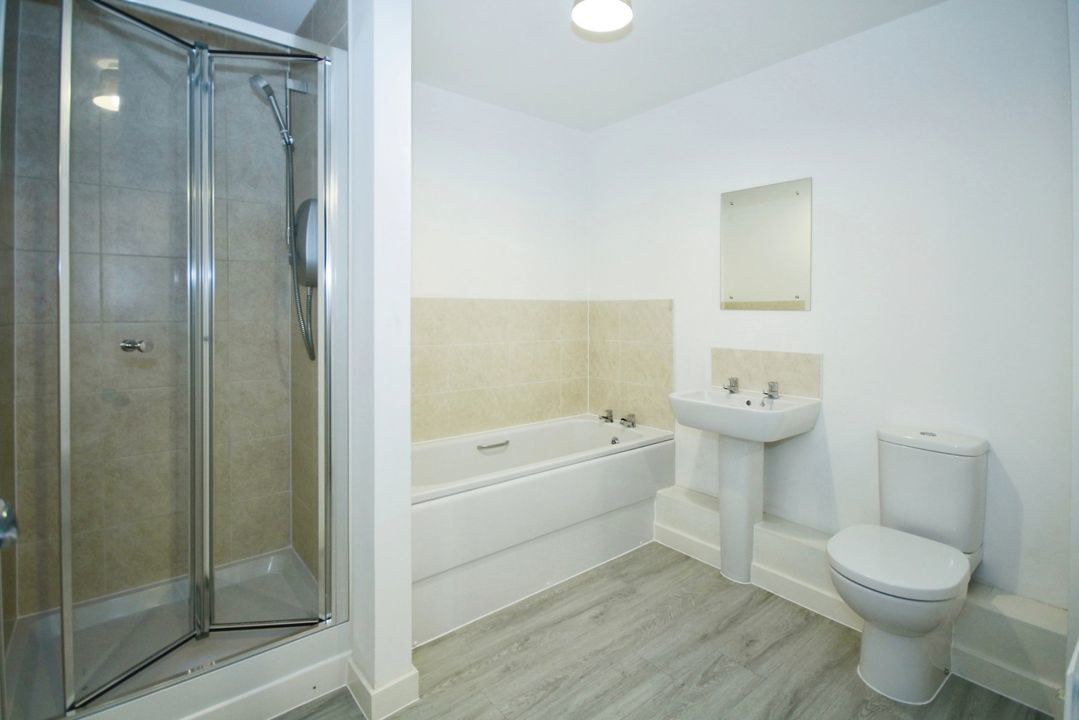 Falcon Way, Bracknell, photo 5
