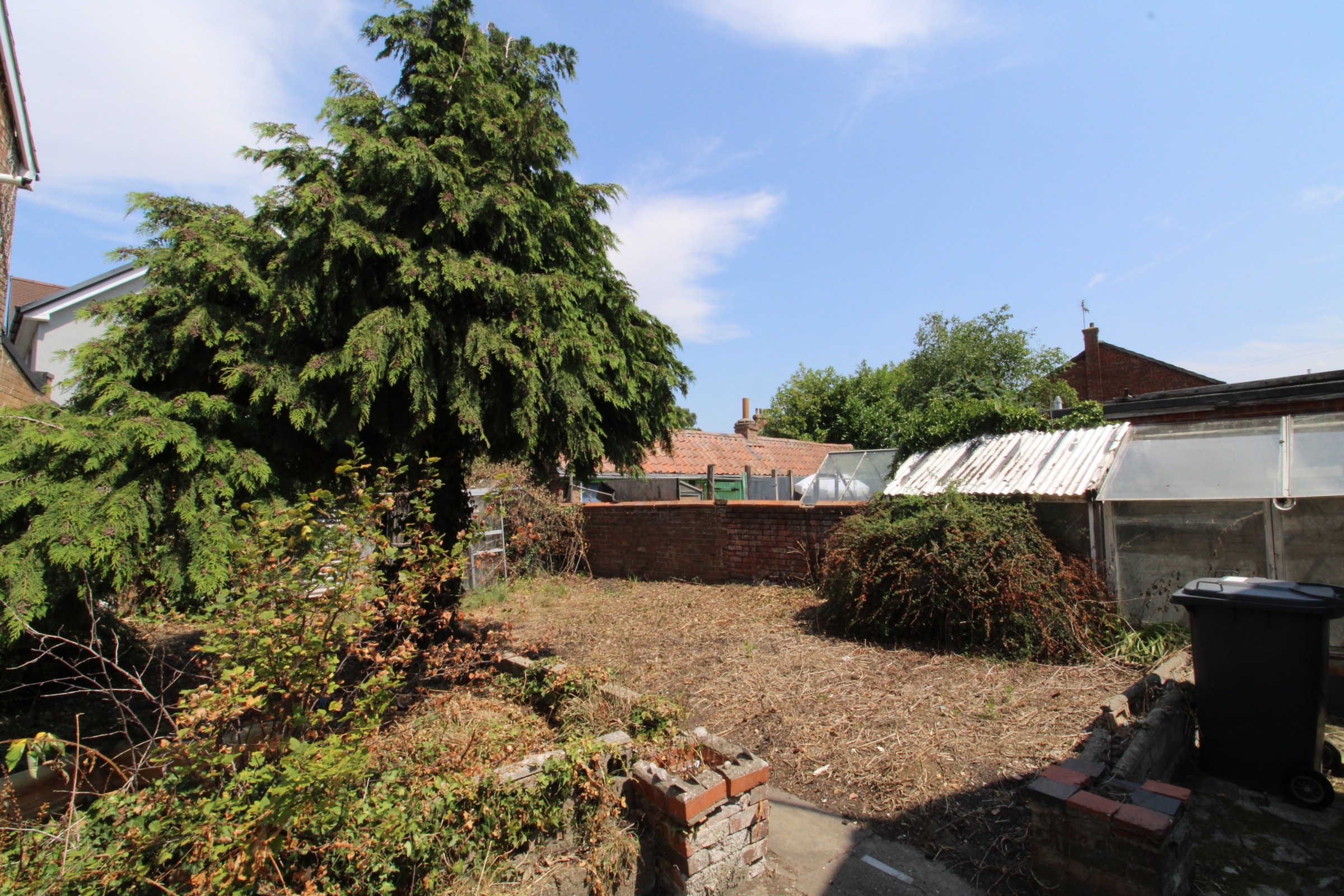 High Street, Clapham, MK41, photo 17