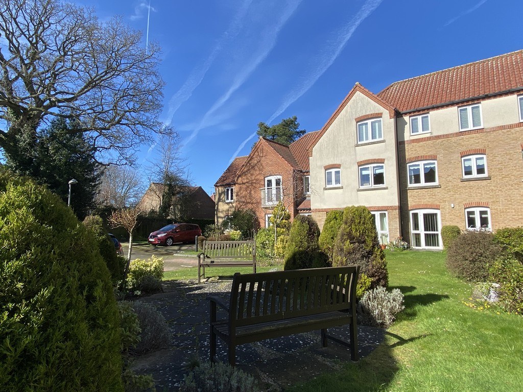 Ainsworth Court