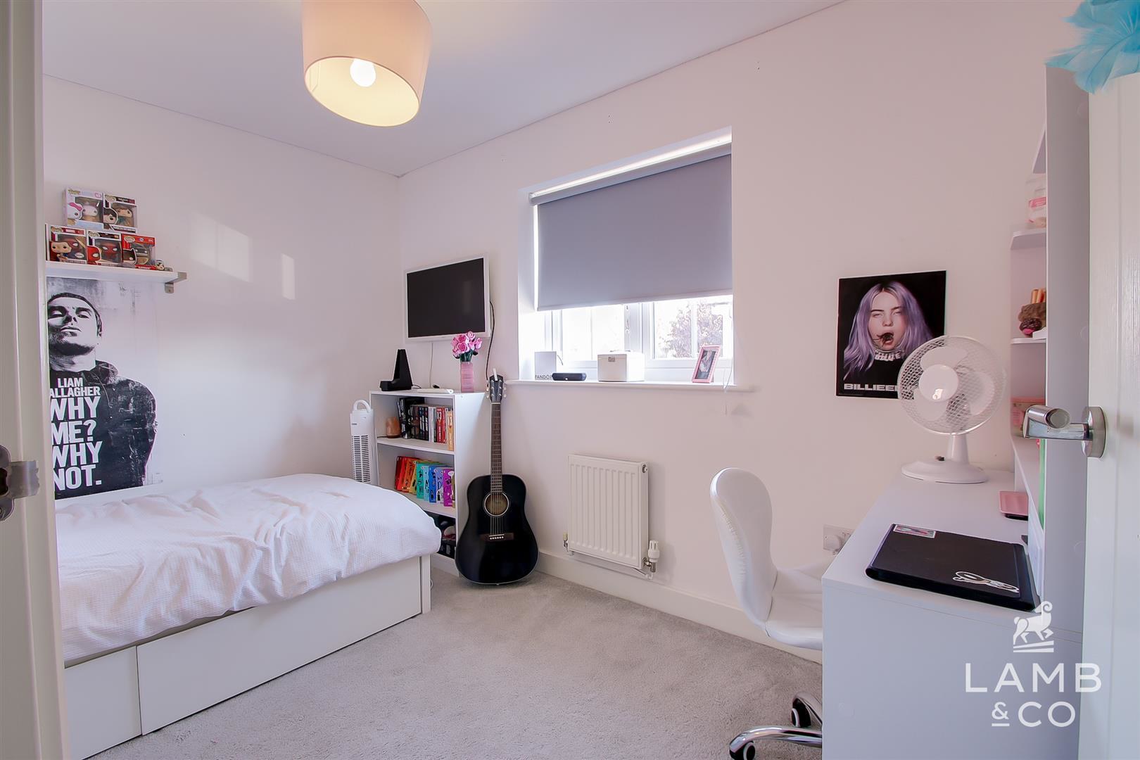 Legerton Drive, Clacton-On-Sea, photo 15
