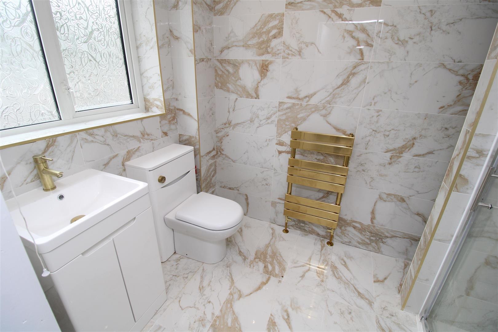 House - Terraced For Rent Ynyshir Road