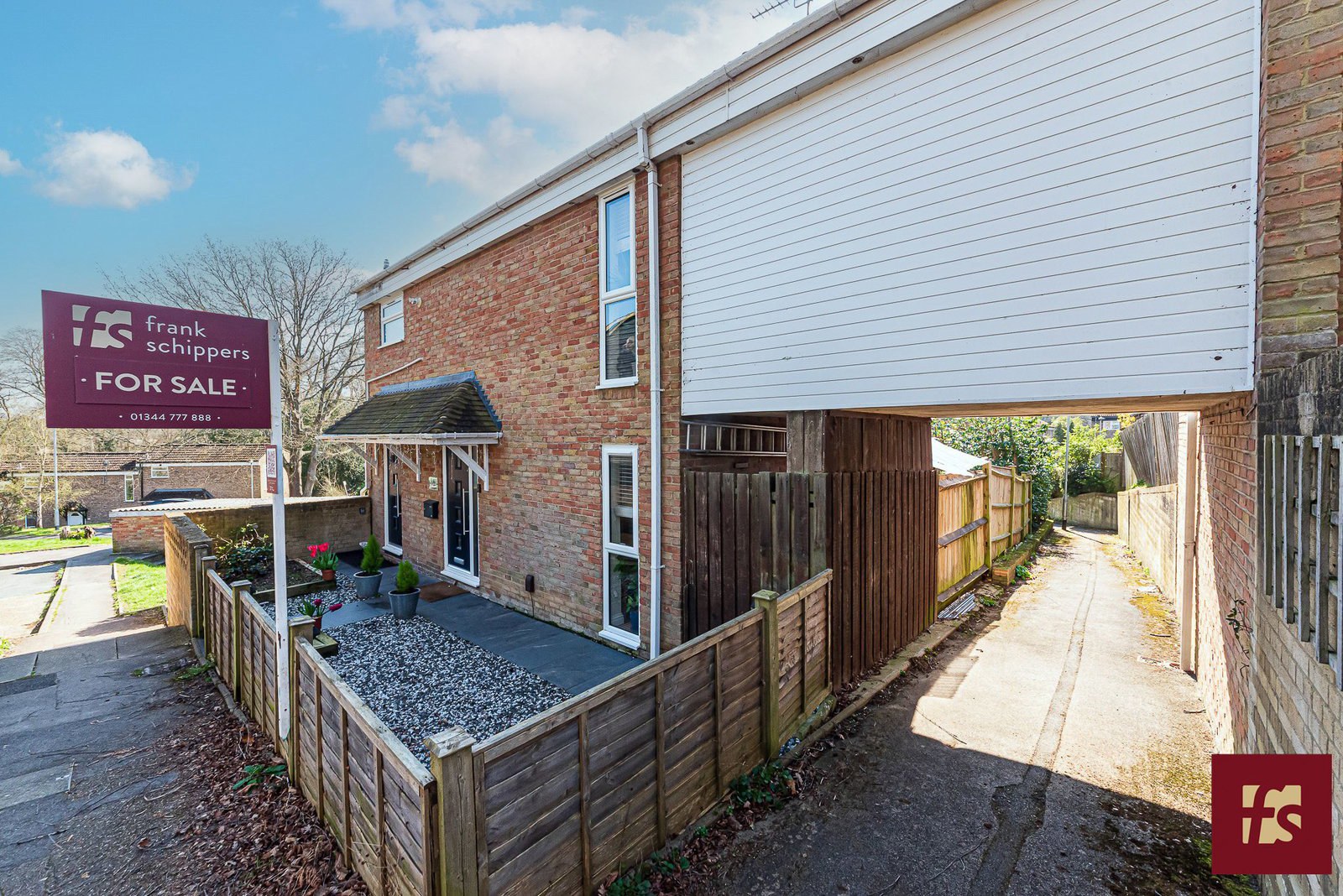 Deansgate, Bracknell, RG12 7HQ