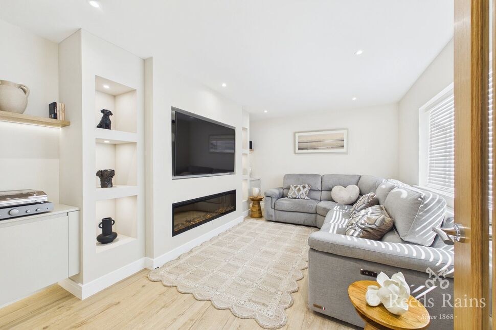 Thorntree Avenue