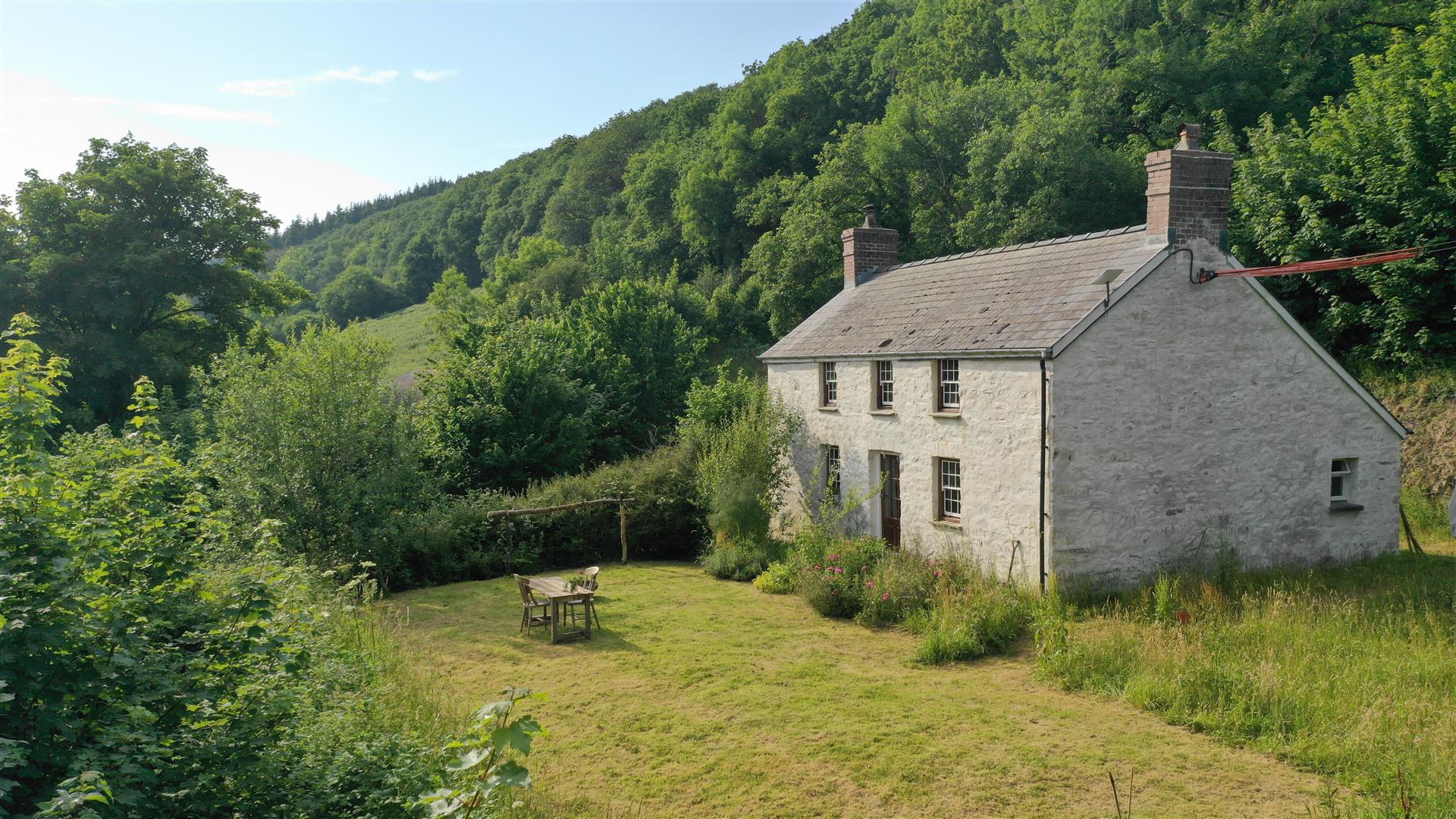 Login, Whitland, photo 2