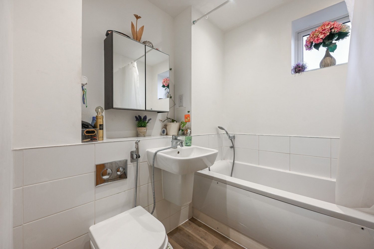 Goshawk Court, Ridding Lane, Greenford, UB6 0FL, photo 6