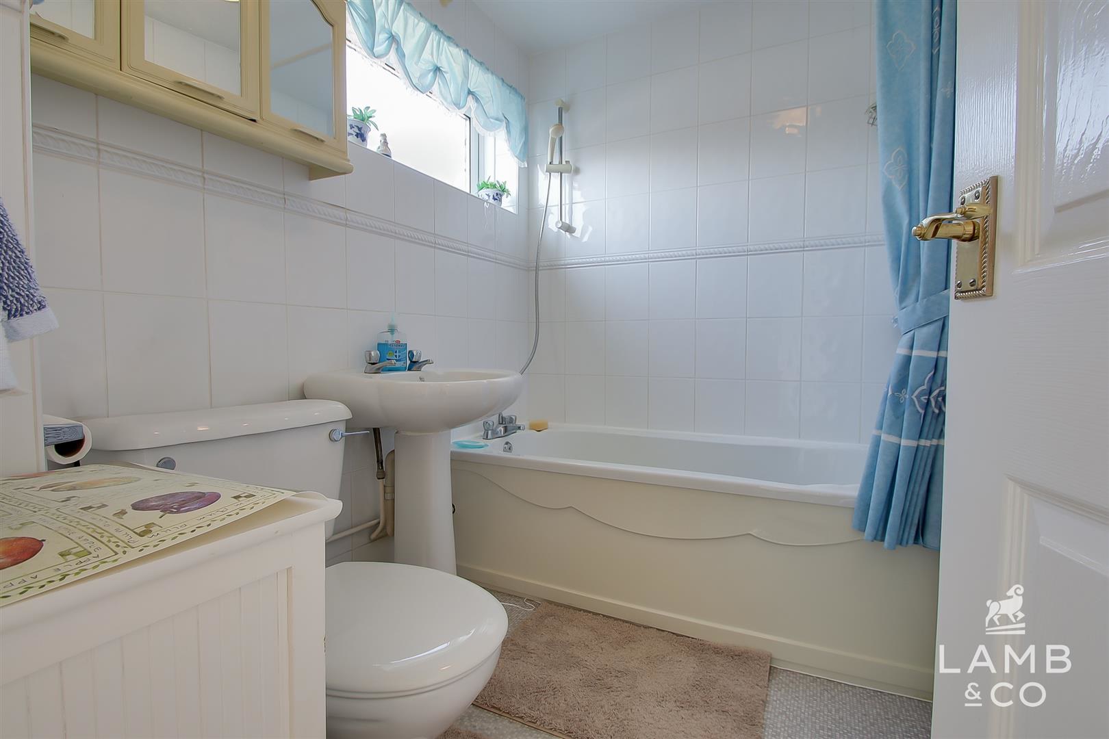 Reigate Avenue, Clacton-On-Sea, photo 8