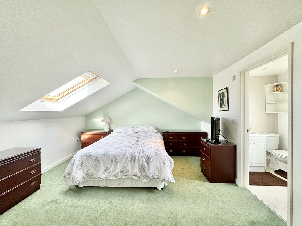 Comeytrowe Road, Trull, Taunton, Somerset, photo 14