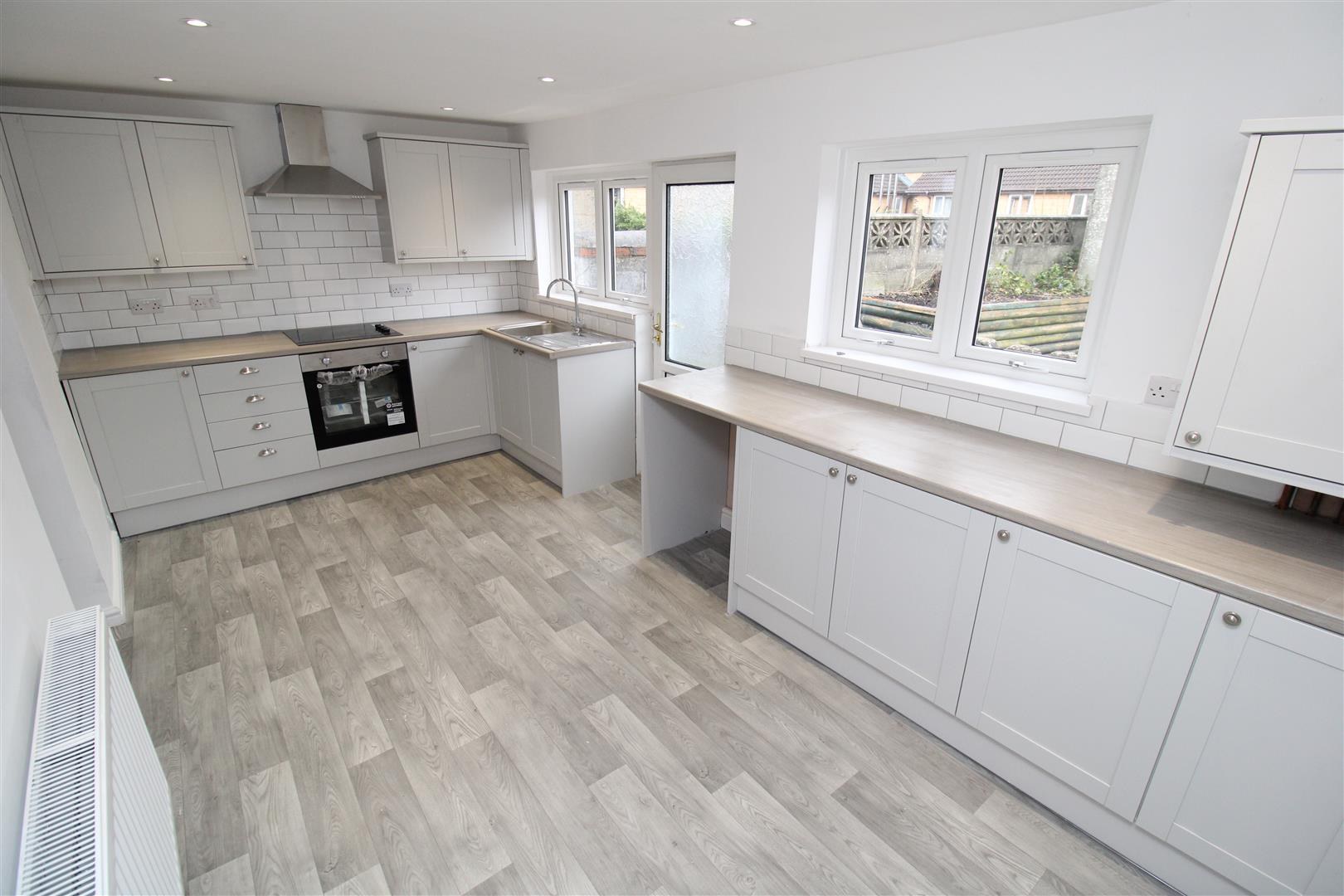 House - End Terrace For Rent Manest Street