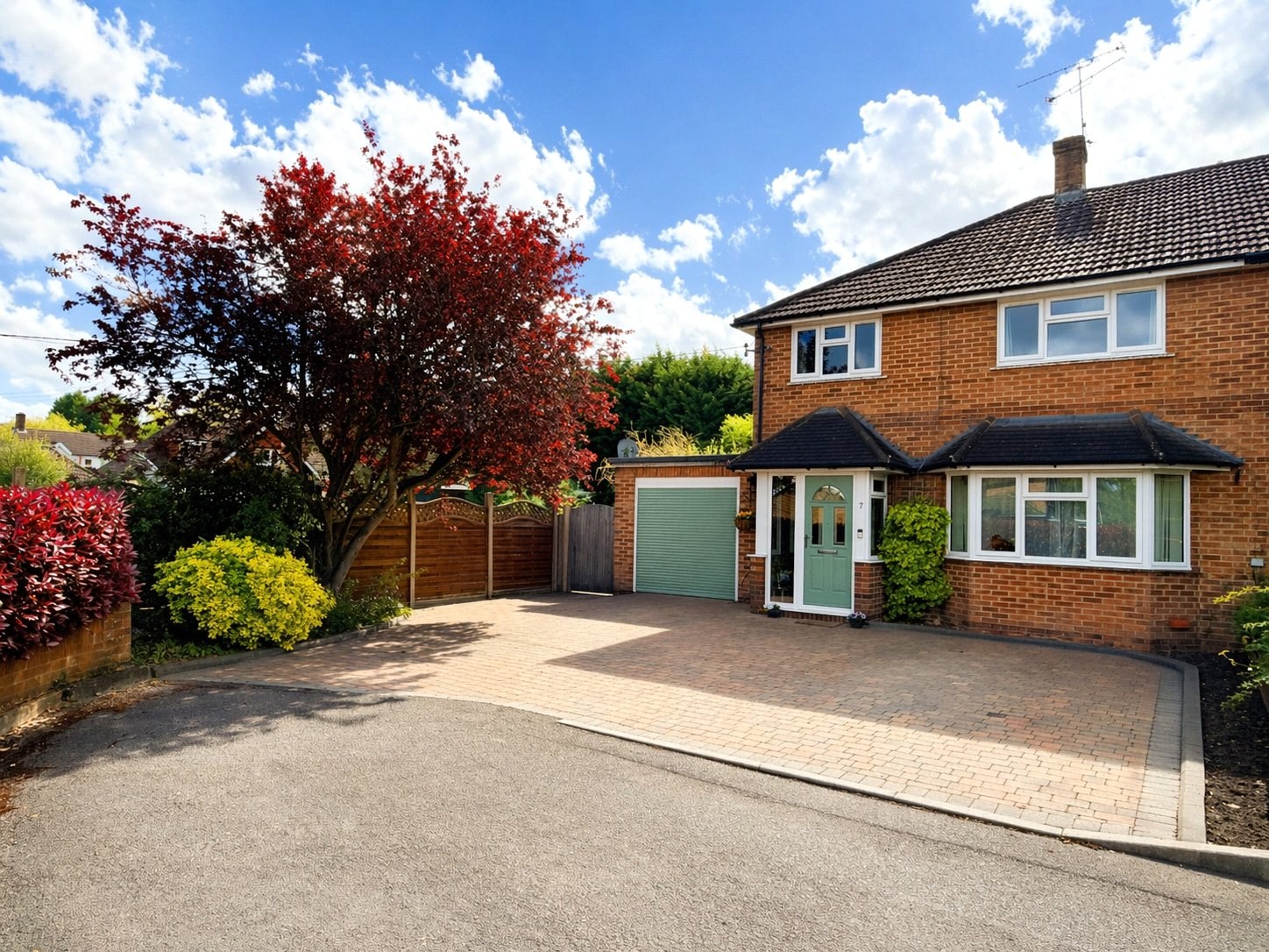 Weldon Close