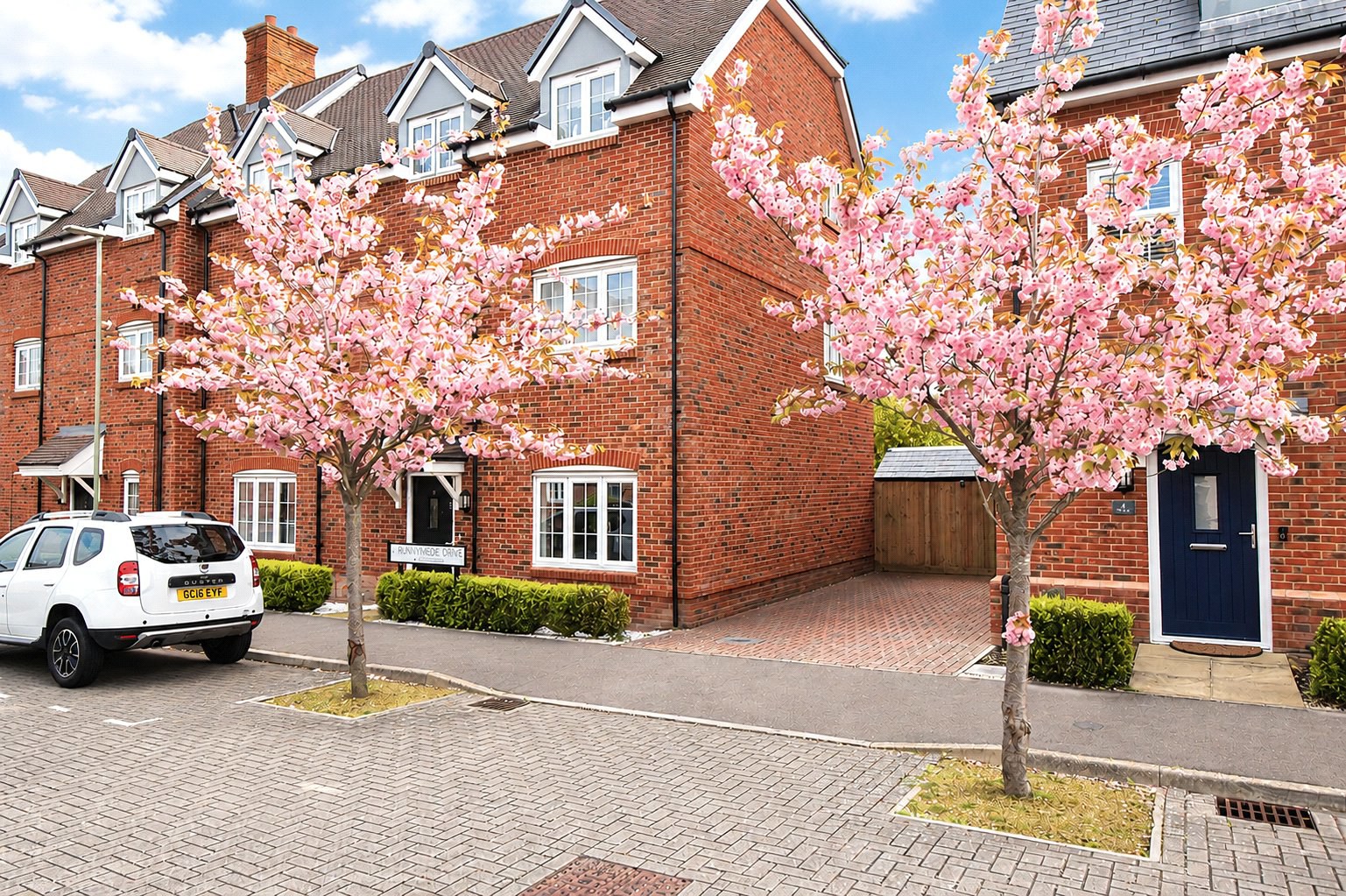 Runnymede Drive, Odiham, Hook, Hampshire, RG29