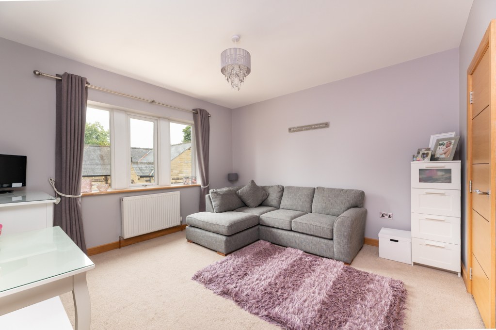 College Gardens, Bingley, West Yorkshire, BD16, photo 37