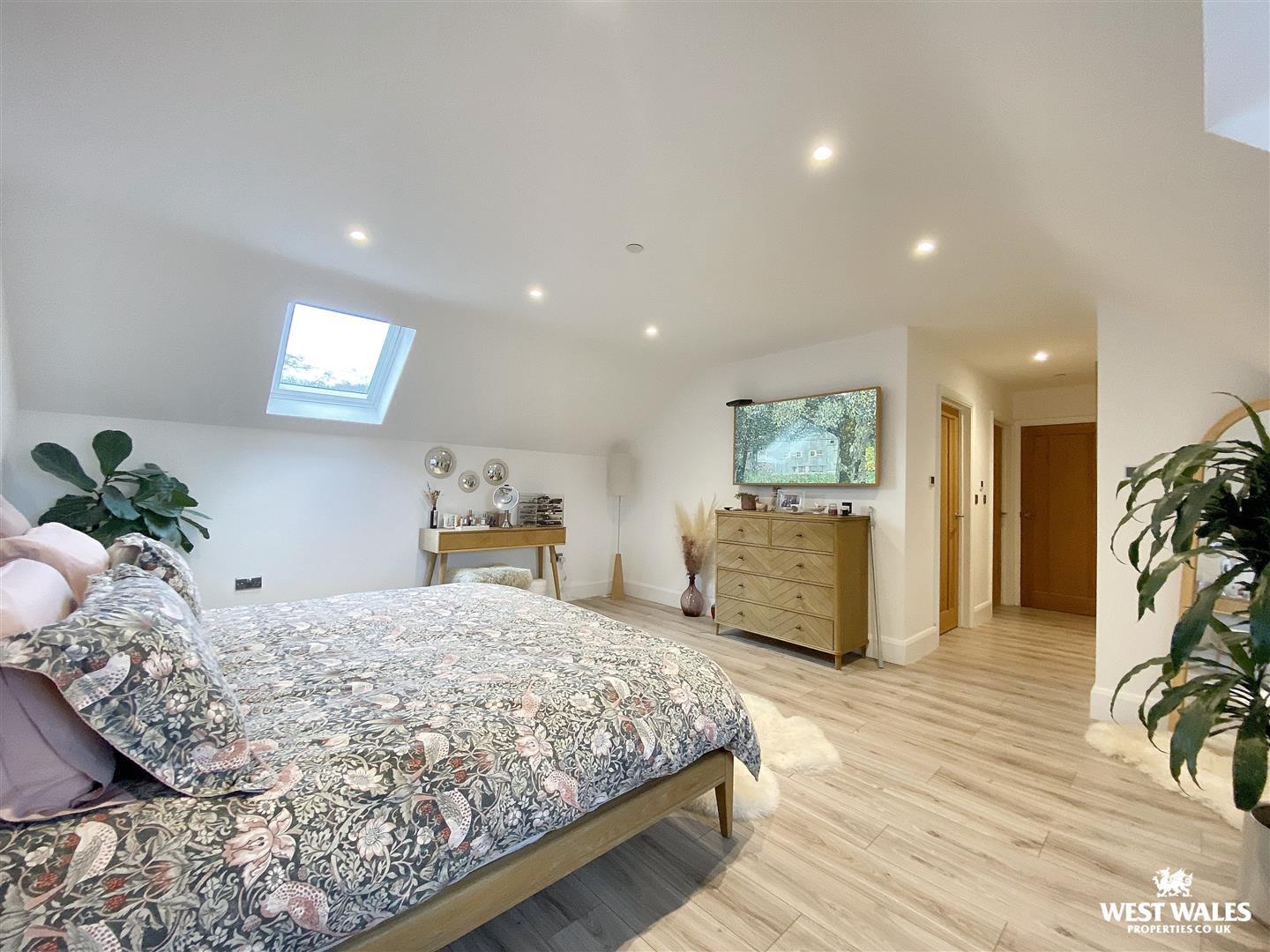 Pludds Meadow, Laugharne, Carmarthen, photo 15
