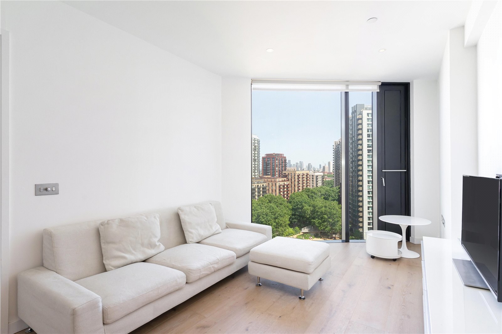 Strata, 8 Walworth Road, Elephant and Castle, SE1, photo 6