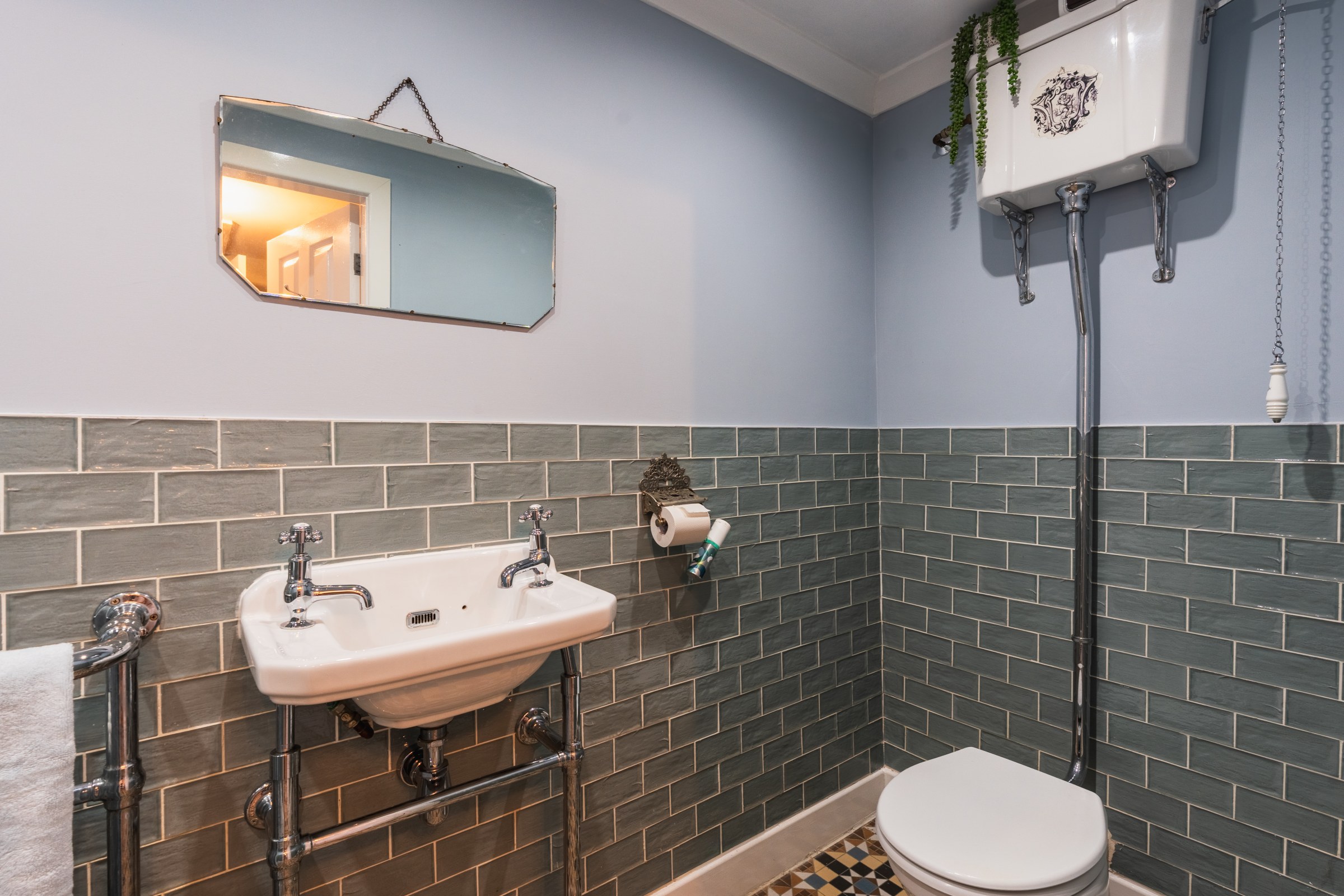 Top Road, Calow, S44, photo 22
