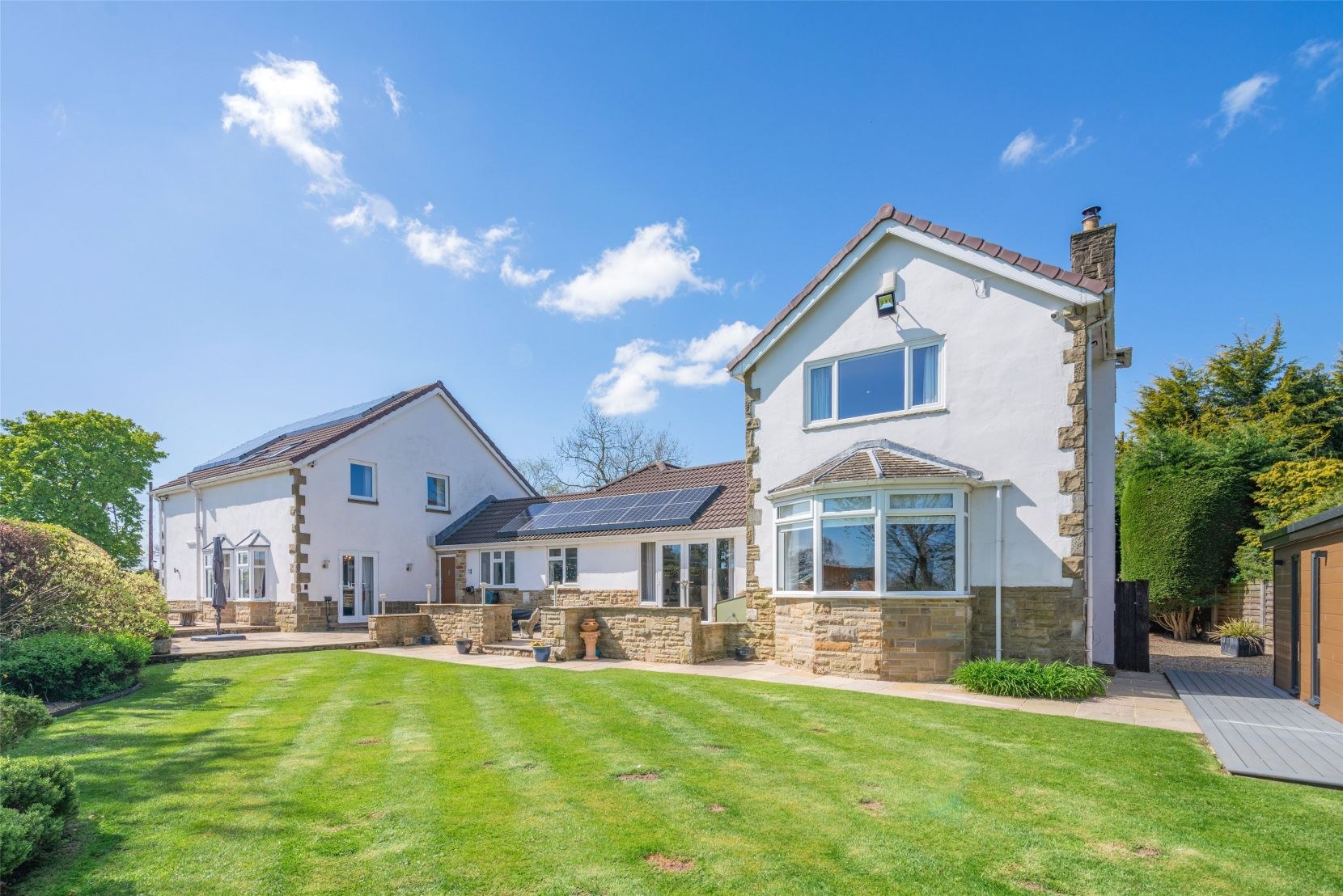 4 bed detached for sale in Harrogate North Yorkshire HG3 3JP Bishop Thornton