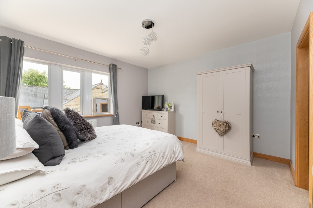 College Gardens, Bingley, West Yorkshire, BD16, photo 13