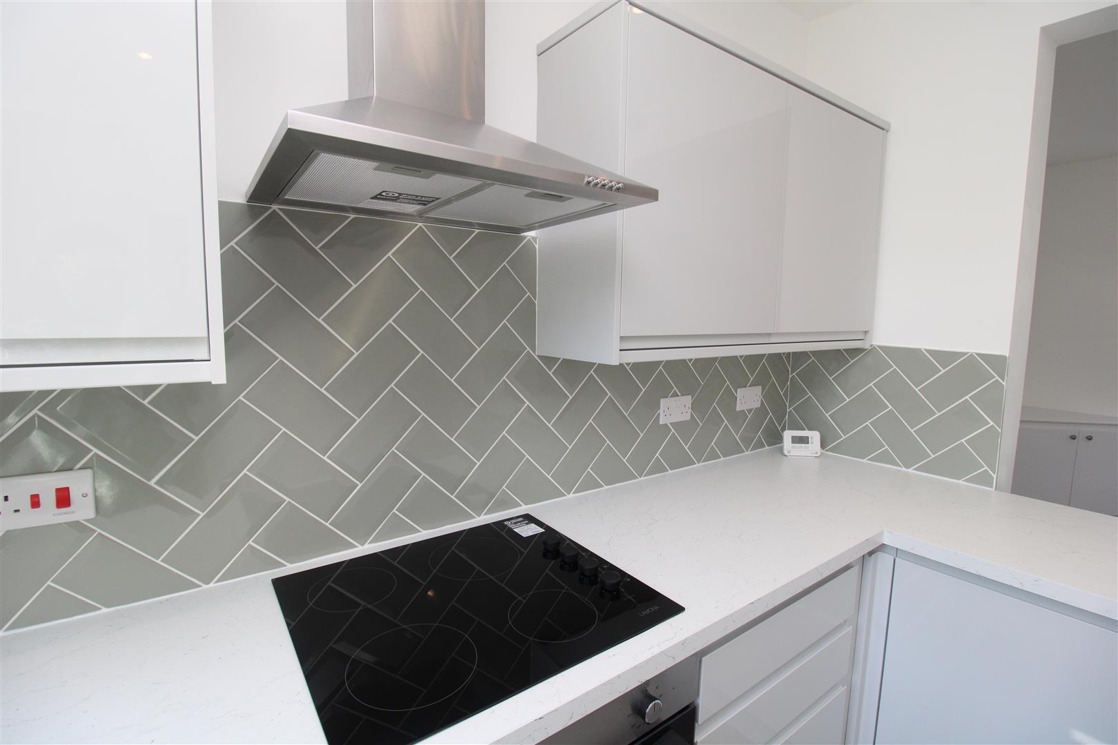 House - Terraced For Rent East Road
