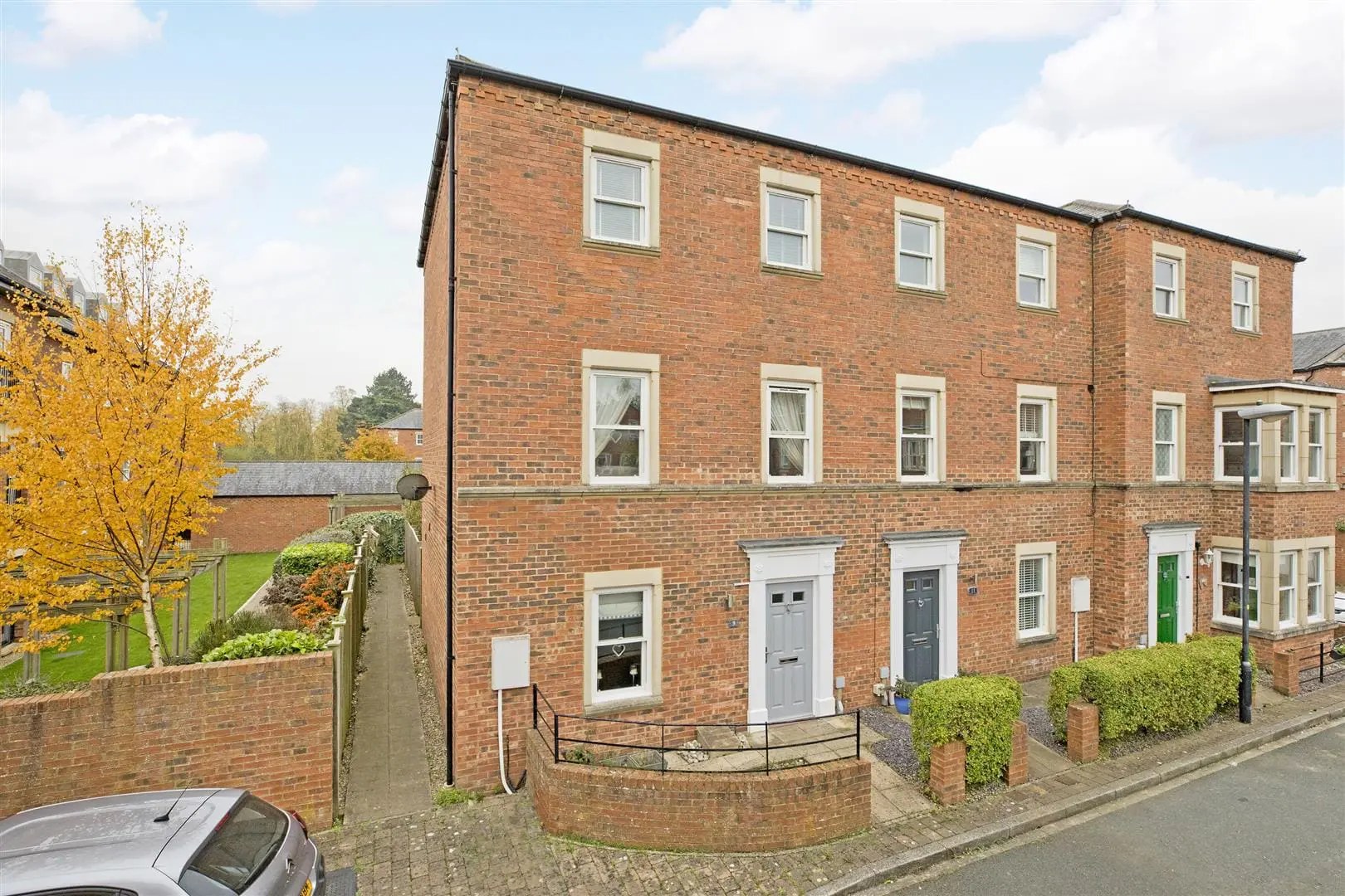 4 bed home for sale in Fairgray Close, Ripon
