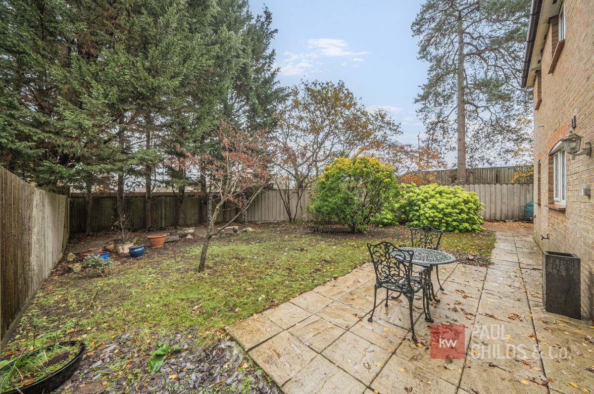 Butler Road, Bagshot, GU19, photo 14