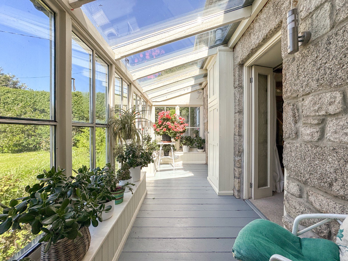 Near Godolphin Cross, Countryside home set within large grounds, photo 7