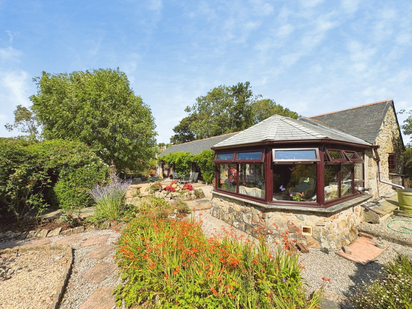 Near Goldsithney, Barn conversion in rural setting, photo 20