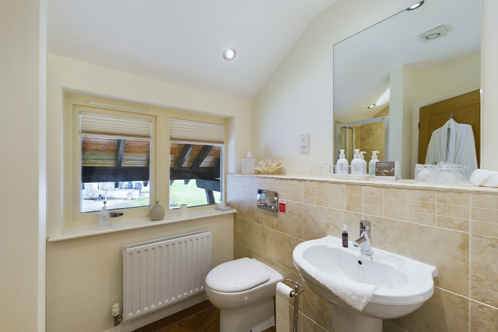 Beech Meadow, 5 The Meadows, Kirkby Lonsdale, LA6 2GY, photo 18
