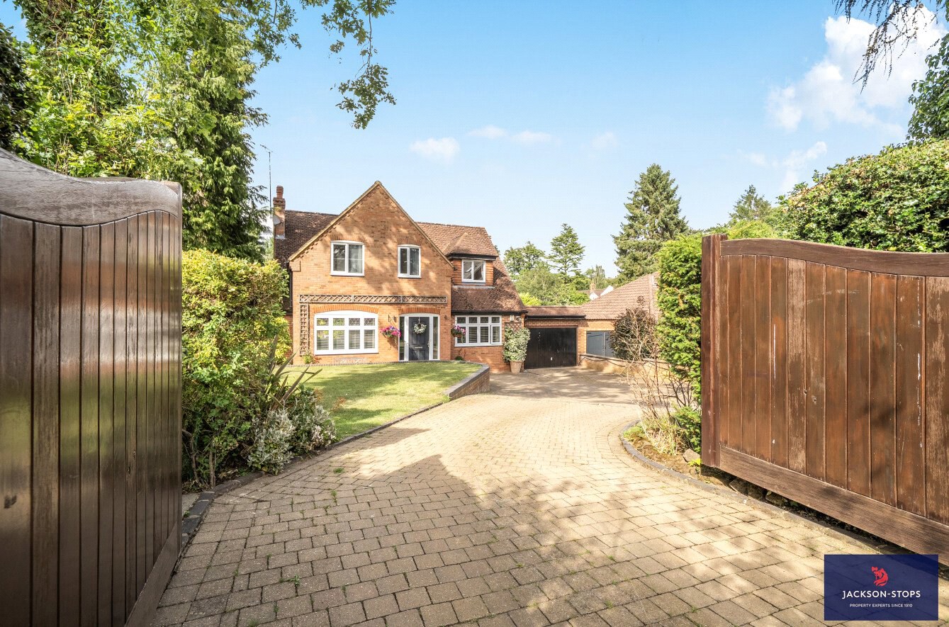 Mentone Avenue, Aspley Guise, Bedfordshire, MK17, photo 3