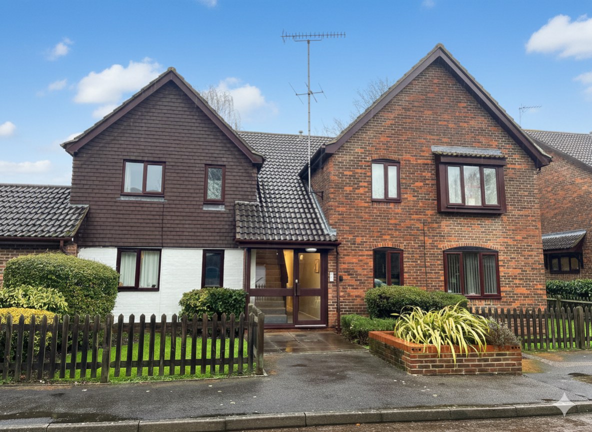 Elmer Mews, Fetcham, Leatherhead, Surrey, KT22