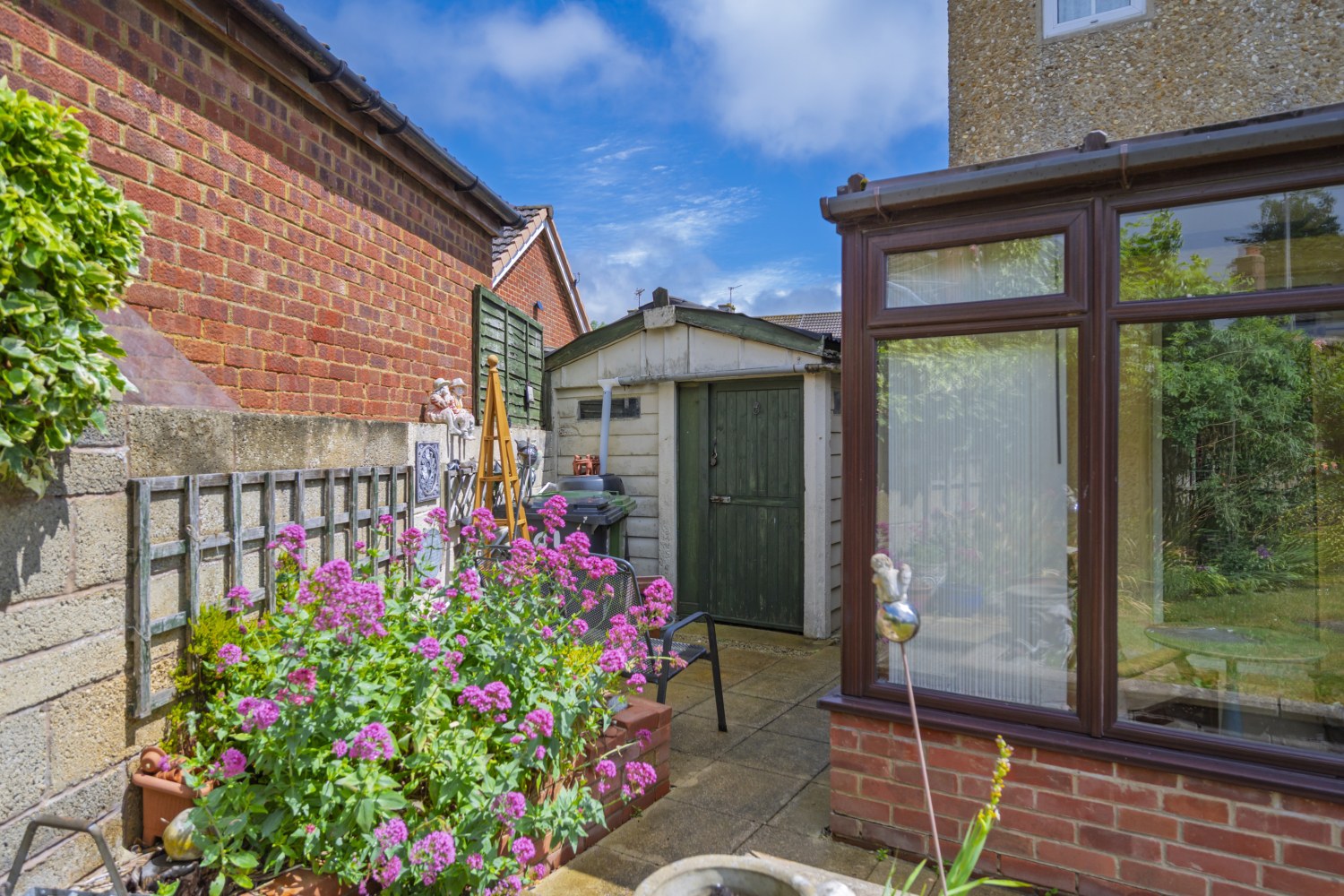 Meadowcroft, Swindon, SN2, photo 17