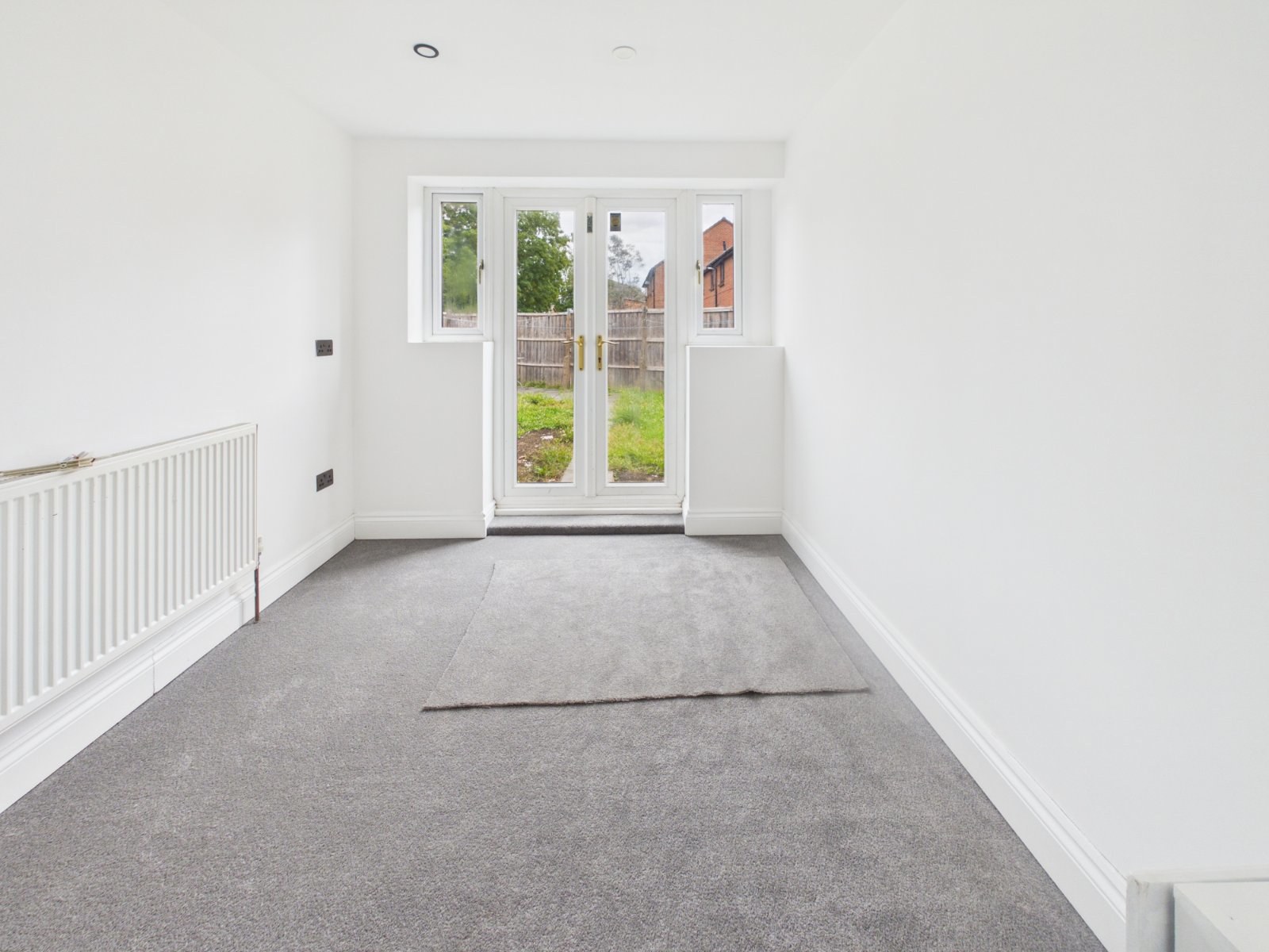 Vicarage Way, Colnbrook, Berkshire, SL3, photo 5