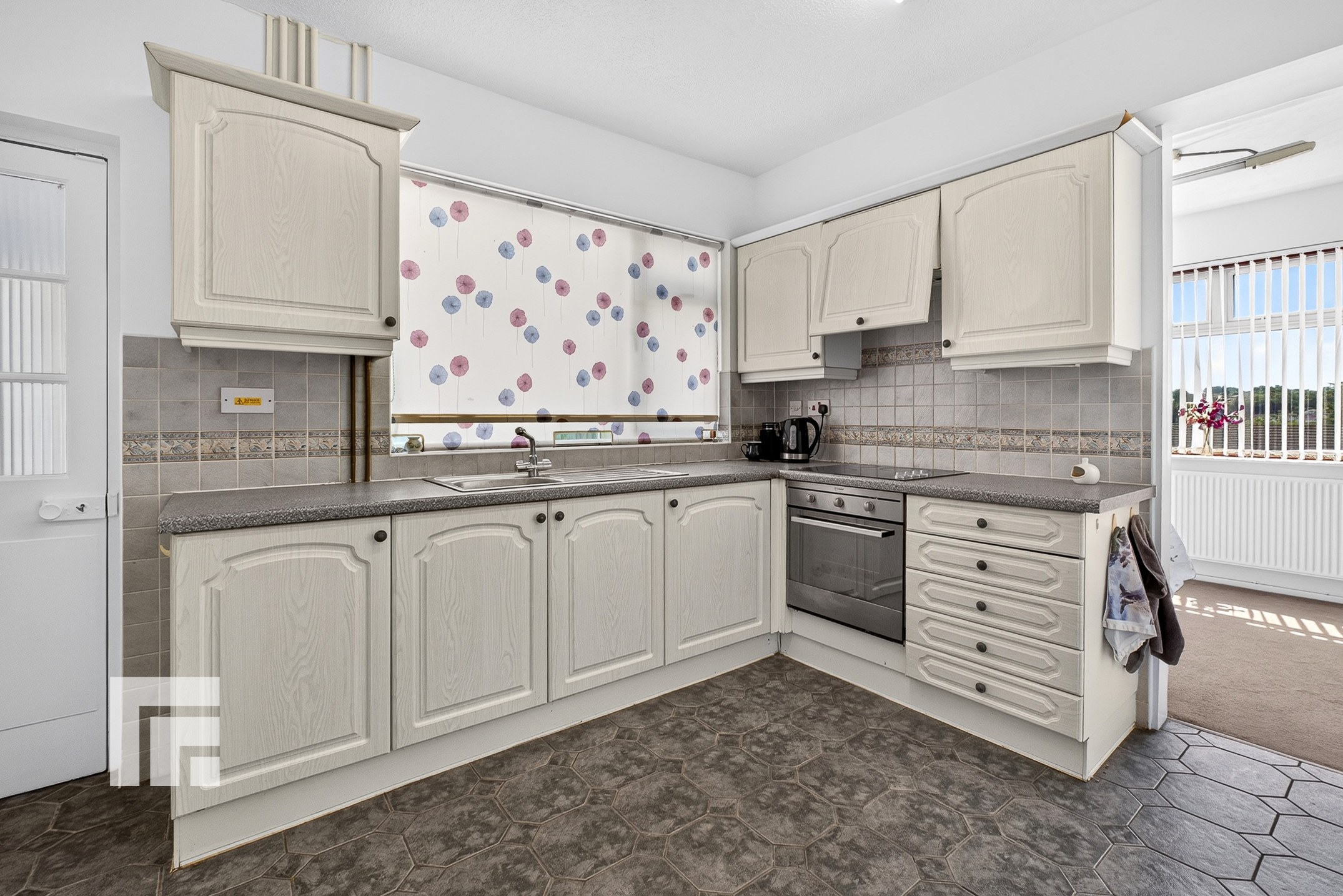 Birch Hill Tongwynlais Cardiff CF15 7LL, photo 3