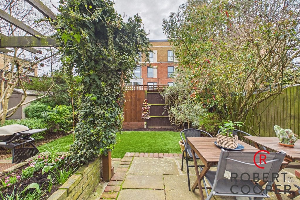 Victoria Road, South Ruislip, HA4, photo 12
