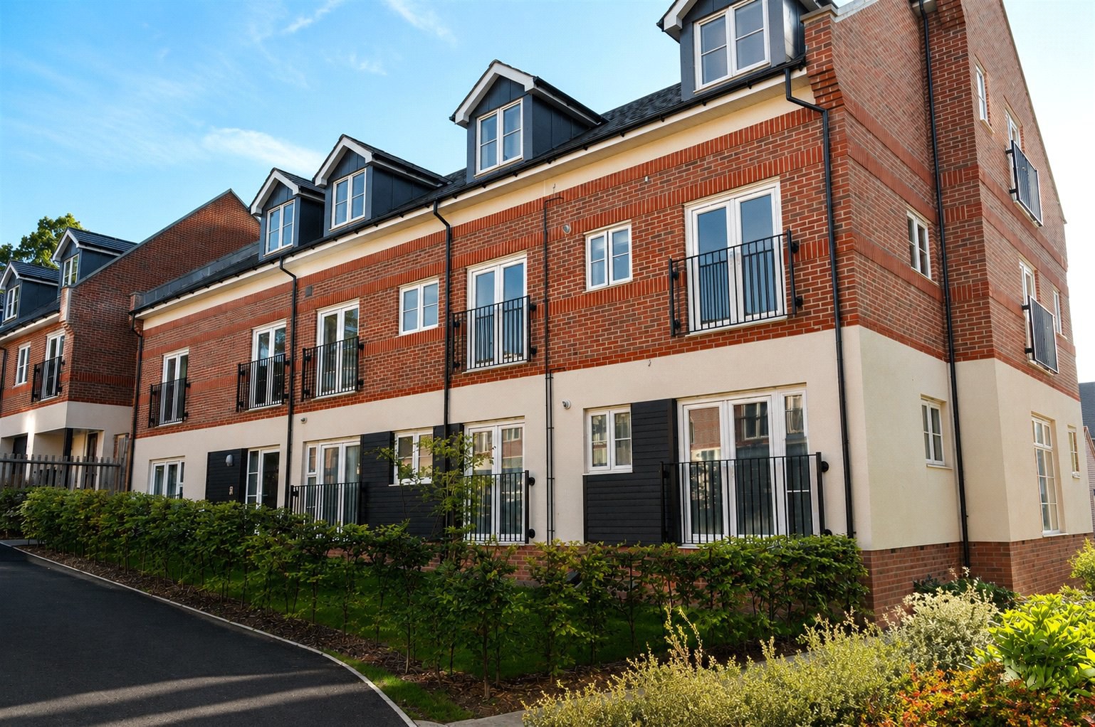 Weatherill Close, Guildford, Surrey, GU1