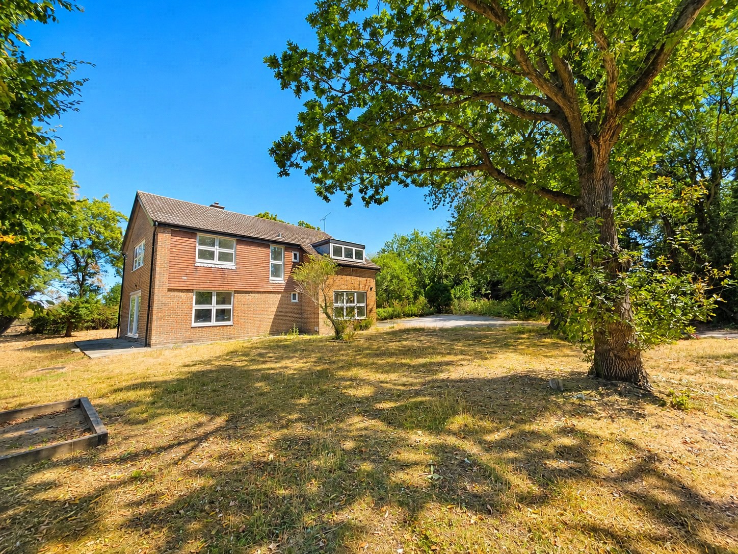 detached house for sale in Vicarage Lane West