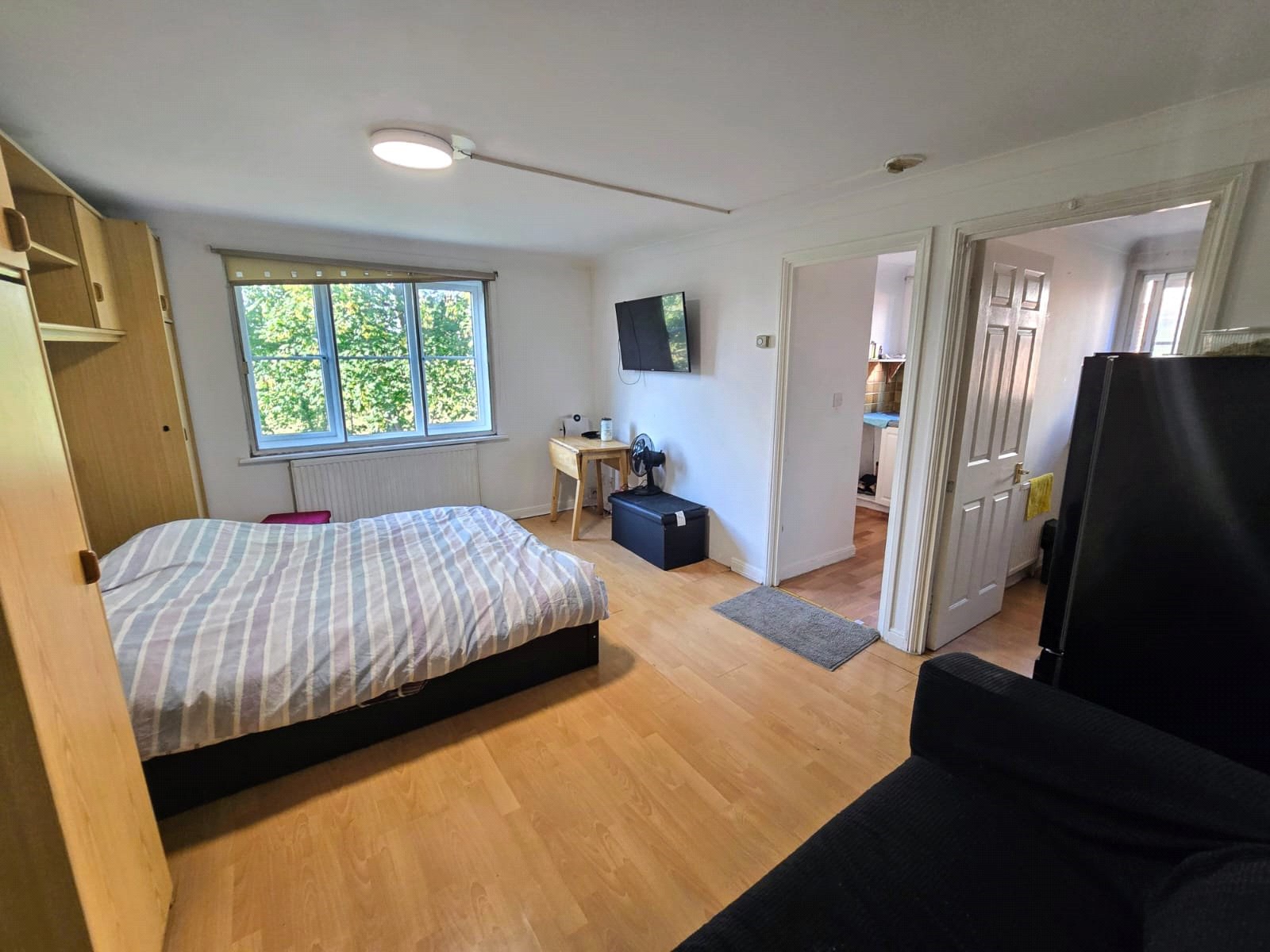 David Close, Harlington, Greater London, UB3, photo 4