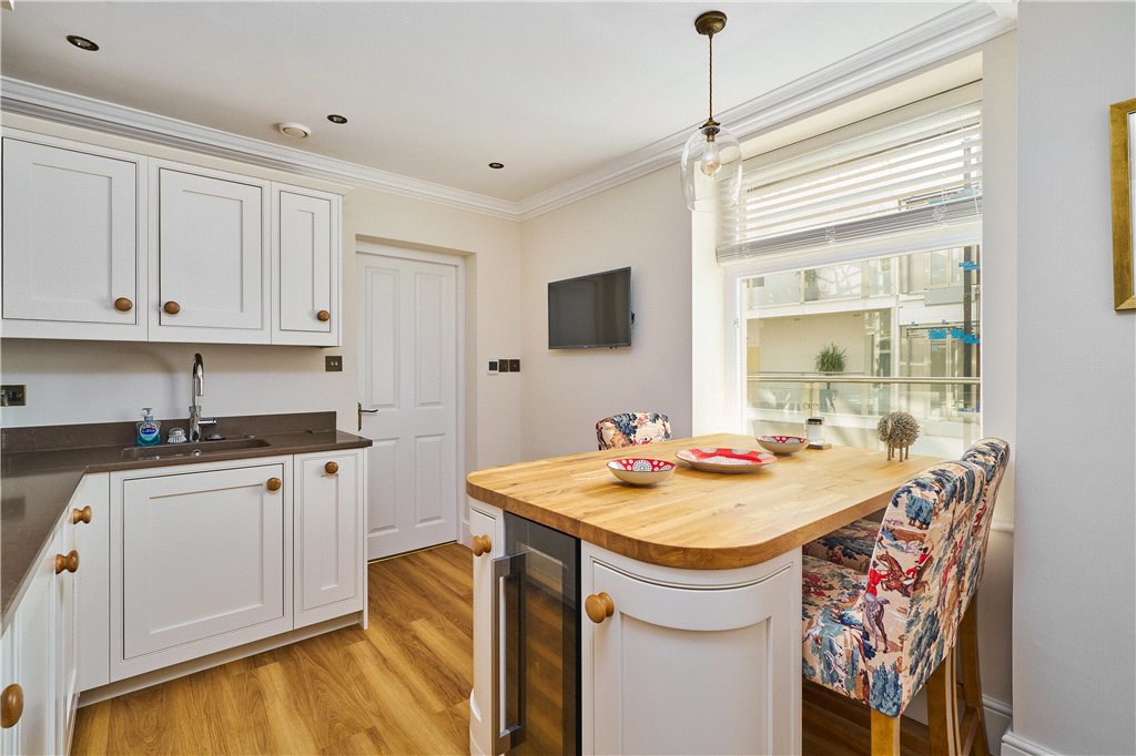 Brodrick Drive, Ilkley, West Yorkshire, LS29, photo 5