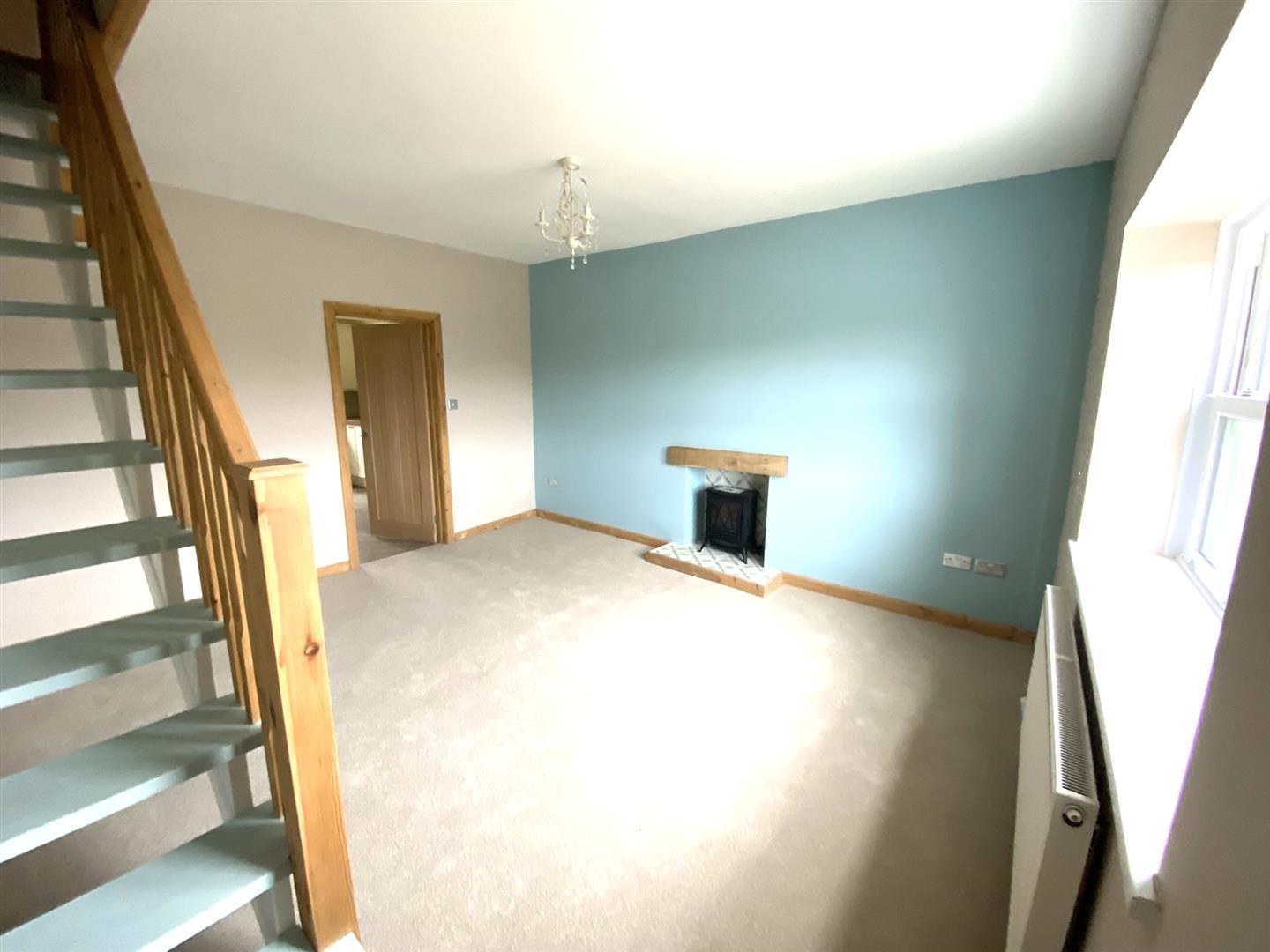 House - Semi-Detached For Rent