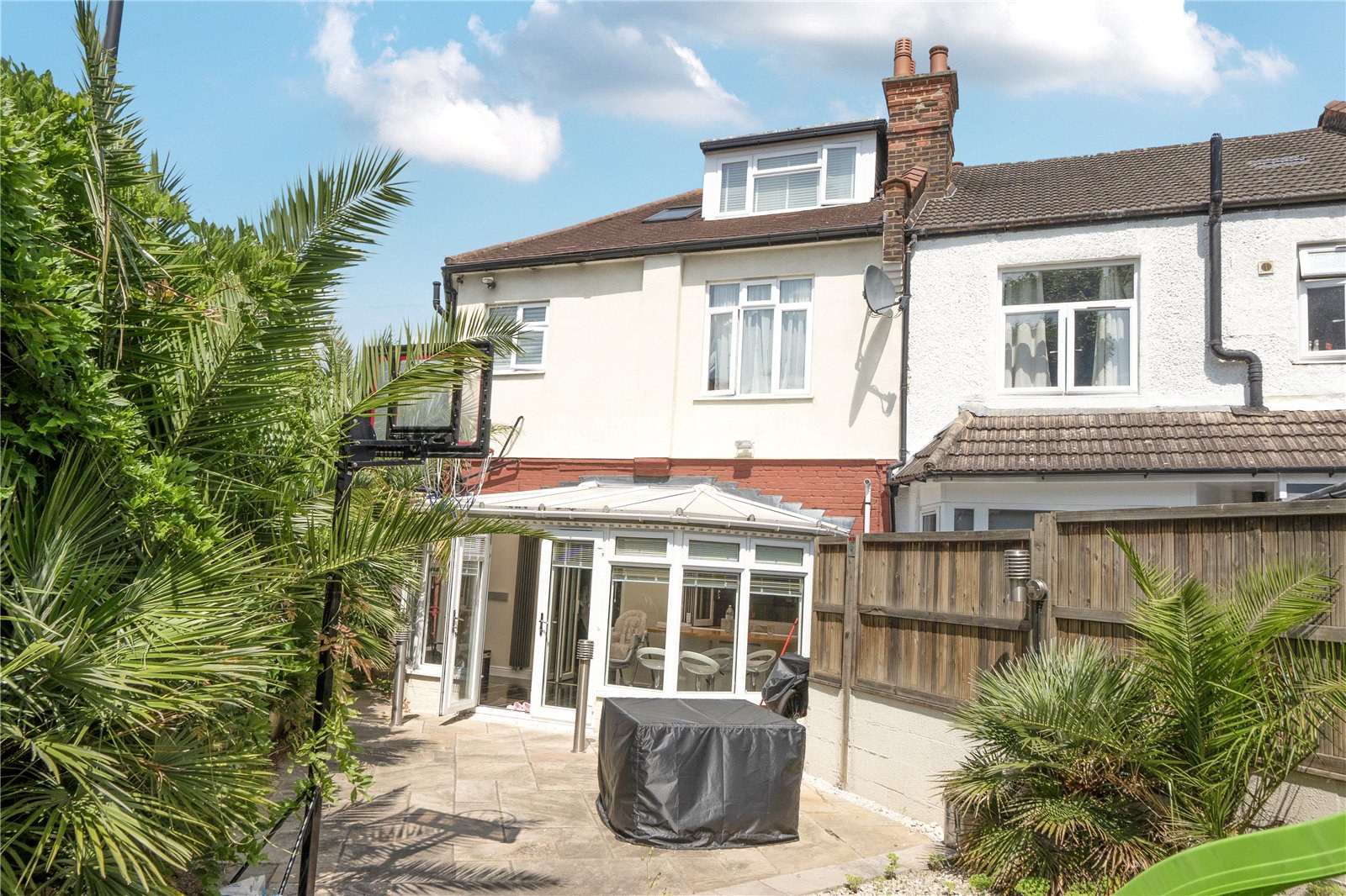 Lodge Drive, Palmers Green, London, N13, photo 19