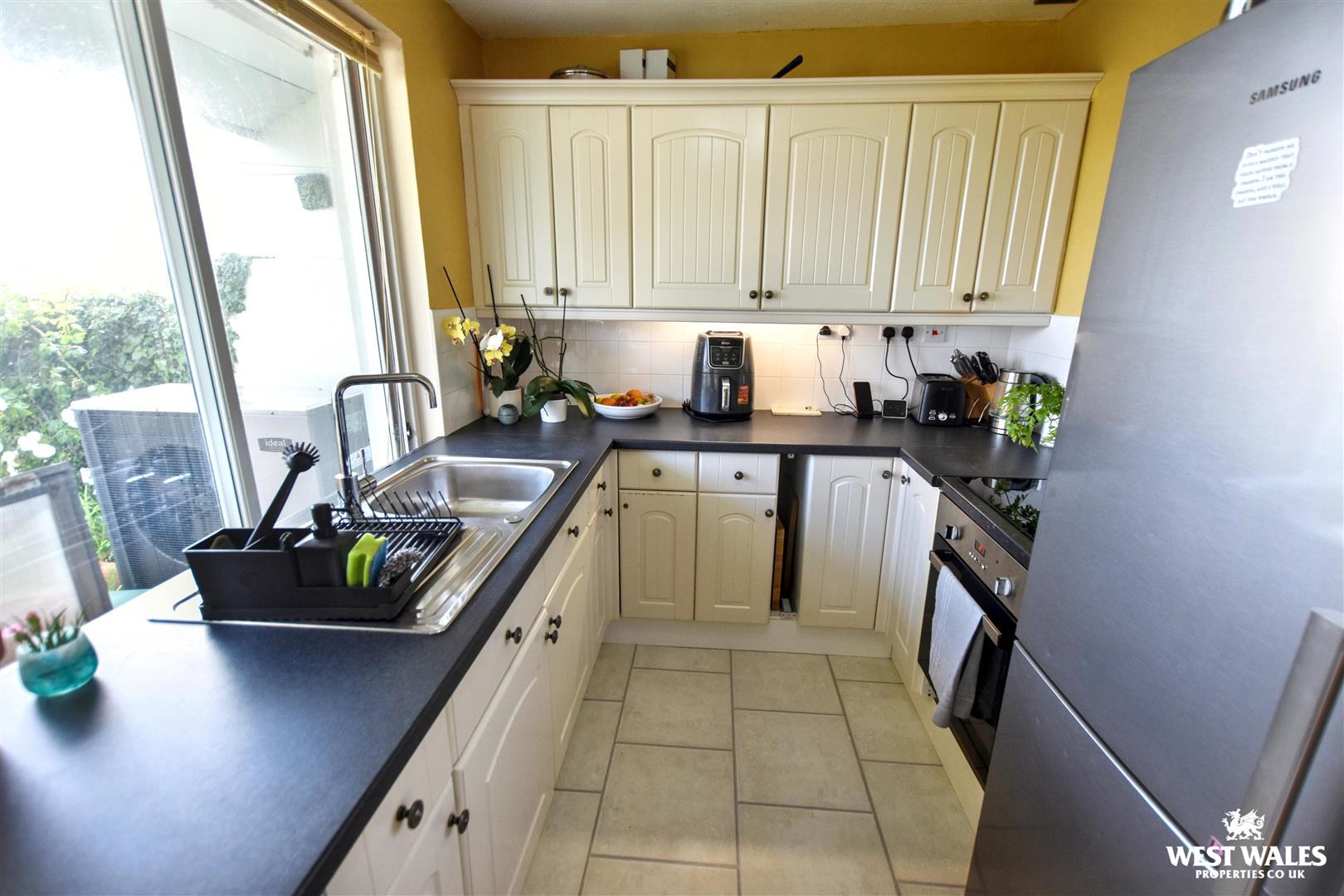 Cosheston, Pembroke Dock, photo 11