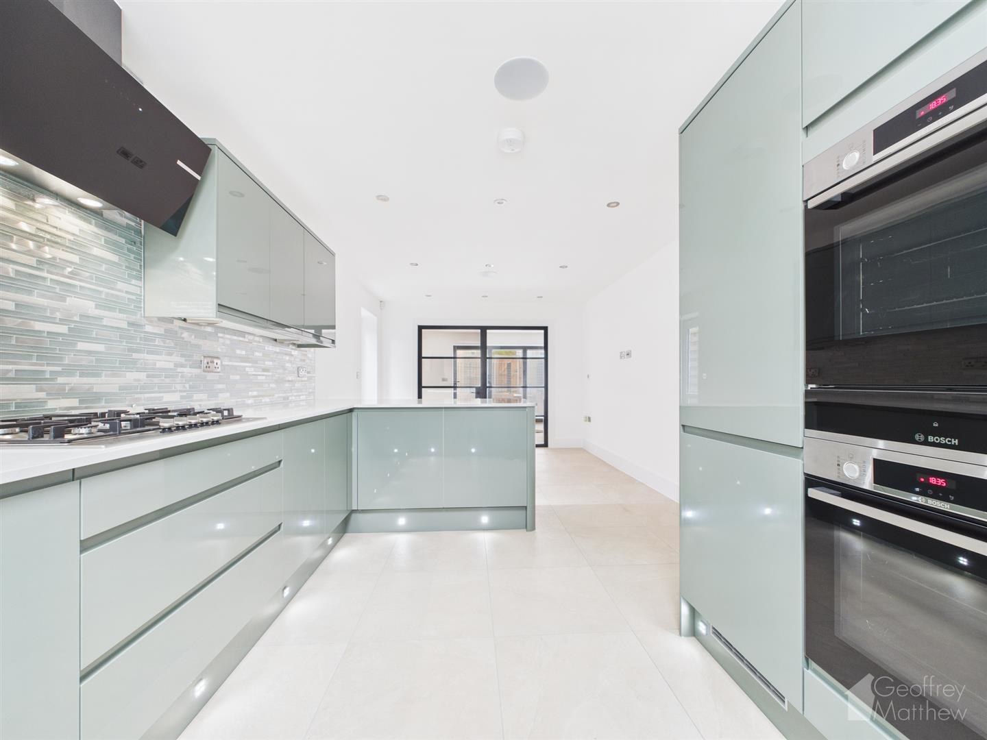 Hopton Road, Symonds Green, Stevenage, photo 6